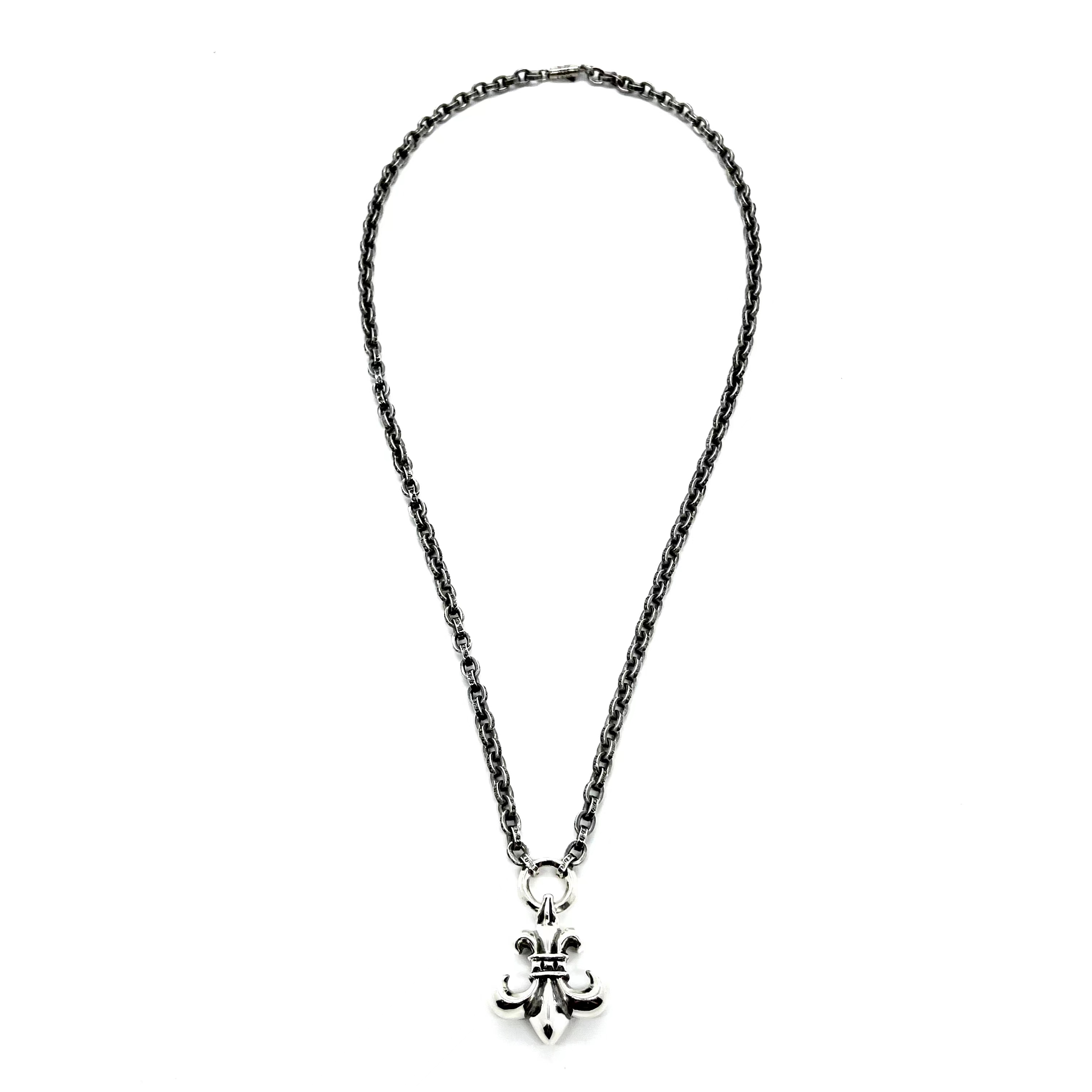 Chrome Hearts 𝐂𝐡𝐫𝐨𝐦𝐞 𝐡𝐞𝐚𝐫𝐭𝐬
