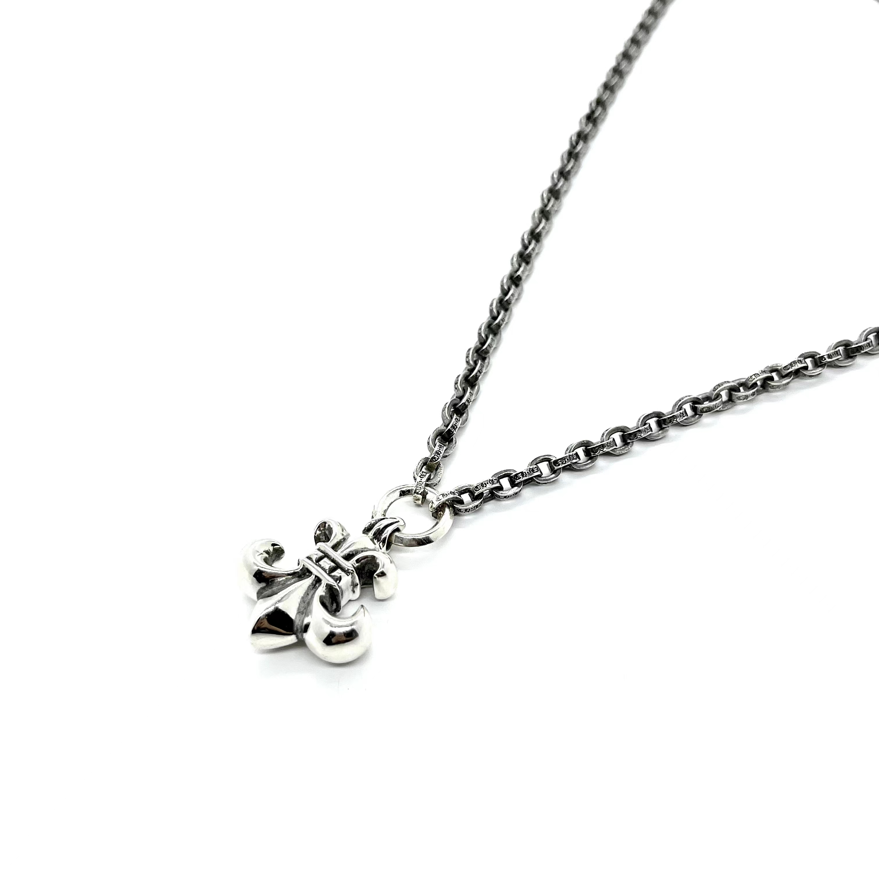 Chrome Hearts 𝐂𝐡𝐫𝐨𝐦𝐞 𝐡𝐞𝐚𝐫𝐭𝐬