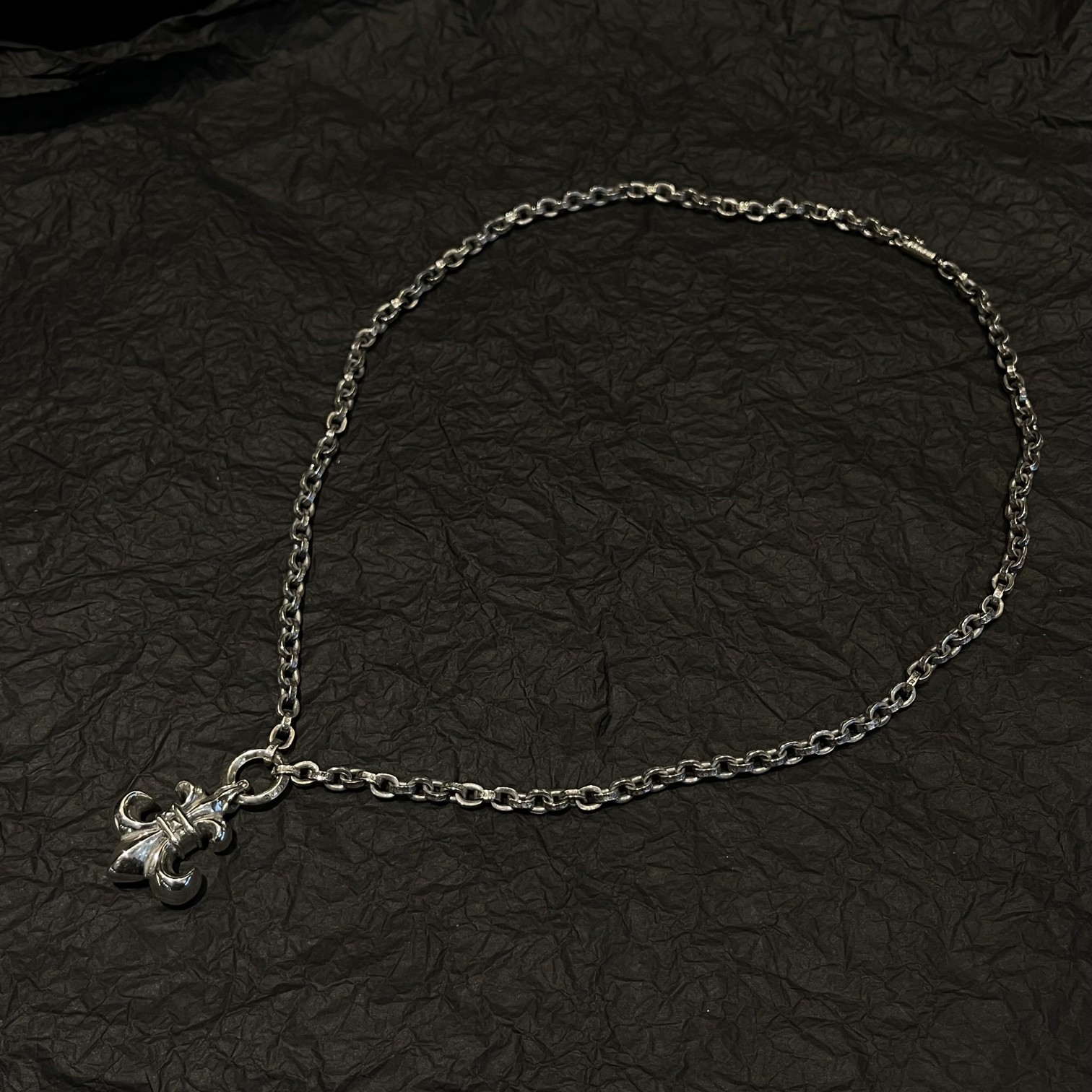 Chrome Hearts 𝐂𝐡𝐫𝐨𝐦𝐞 𝐡𝐞𝐚𝐫𝐭𝐬