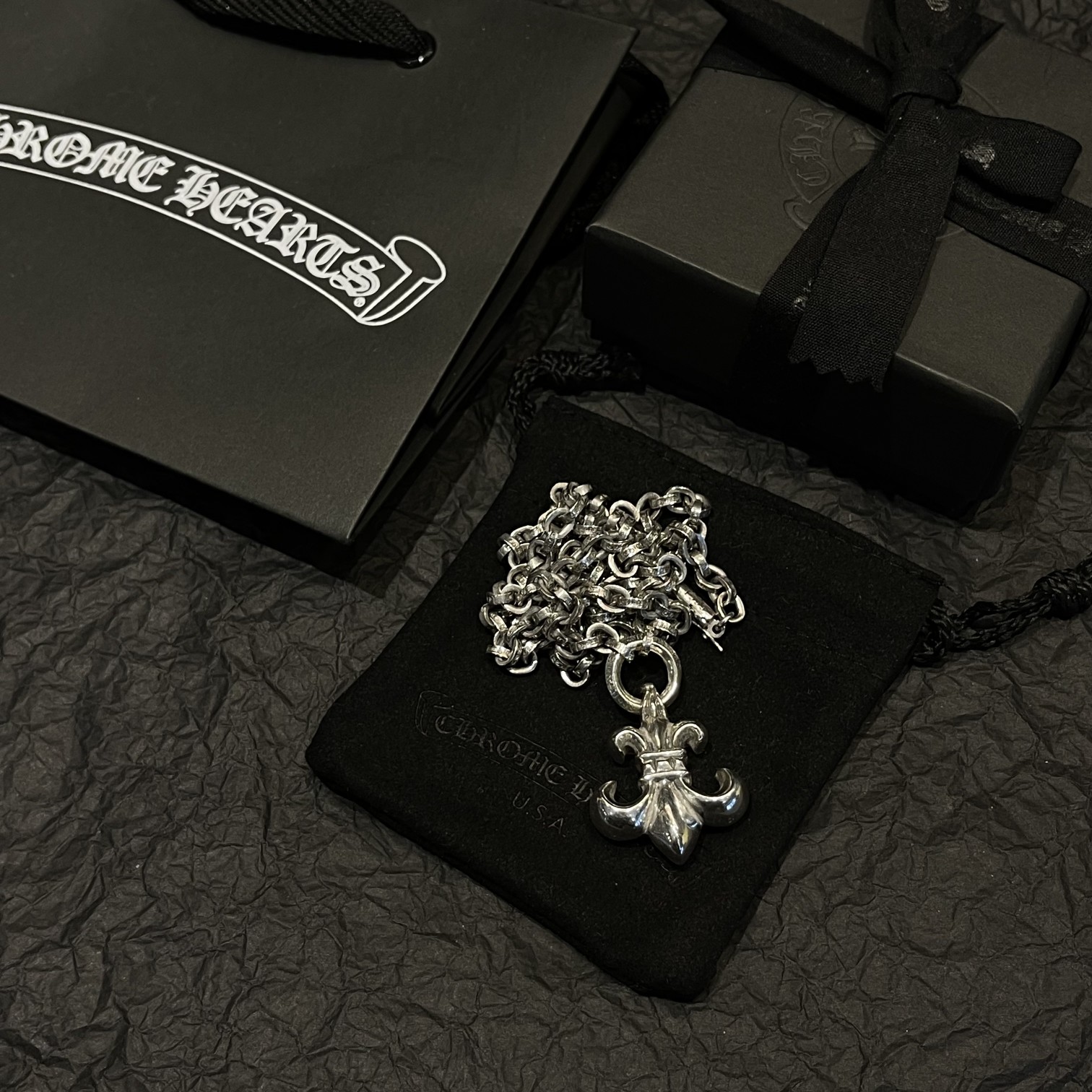 Chrome Hearts 𝐂𝐡𝐫𝐨𝐦𝐞 𝐡𝐞𝐚𝐫𝐭𝐬