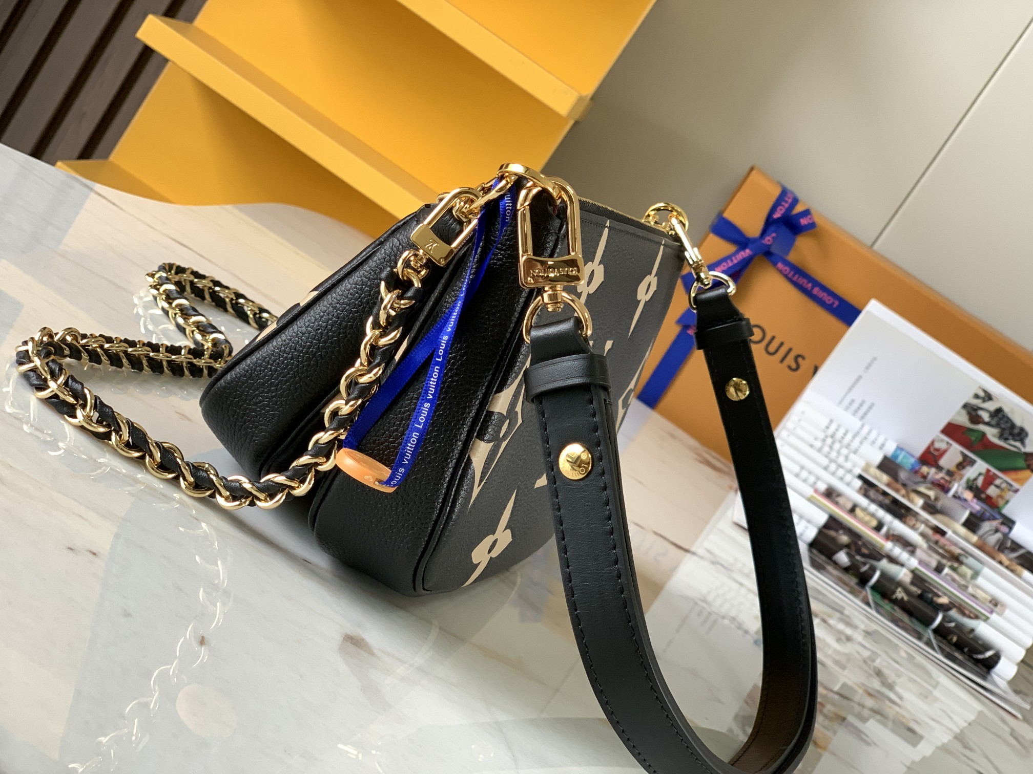 特级原厂皮全钢五金M45777黑色丝印压花本款MultiPochetteAccessoires斜挎包采用