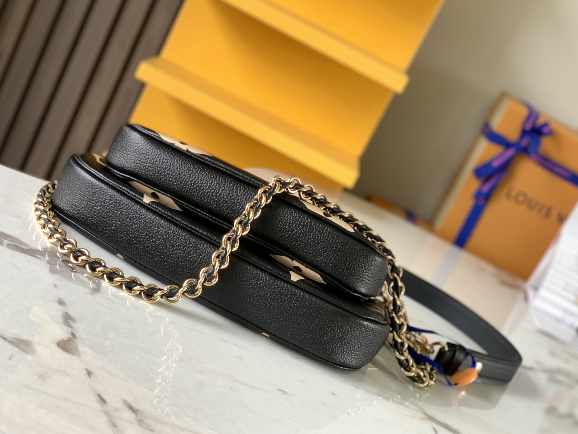 特级原厂皮全钢五金M45777黑色丝印压花本款MultiPochetteAccessoires斜挎包采用