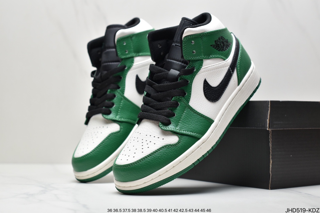190 Air Jordan 1 Mid 原装配色Air Jordan 1 几乎成为潮人必备单品852542-105-莆田鞋,莆田鞋货源,高仿鞋,高仿鞋货源,安福档口,莆田高仿鞋,莆田鞋批发,高仿鞋批发,莆田高仿运动鞋,高仿运动鞋,莆田运动鞋 190 Air Jordan 1 Mid 原装配色Air Jordan 1 几乎成为潮人必备单品852542-105