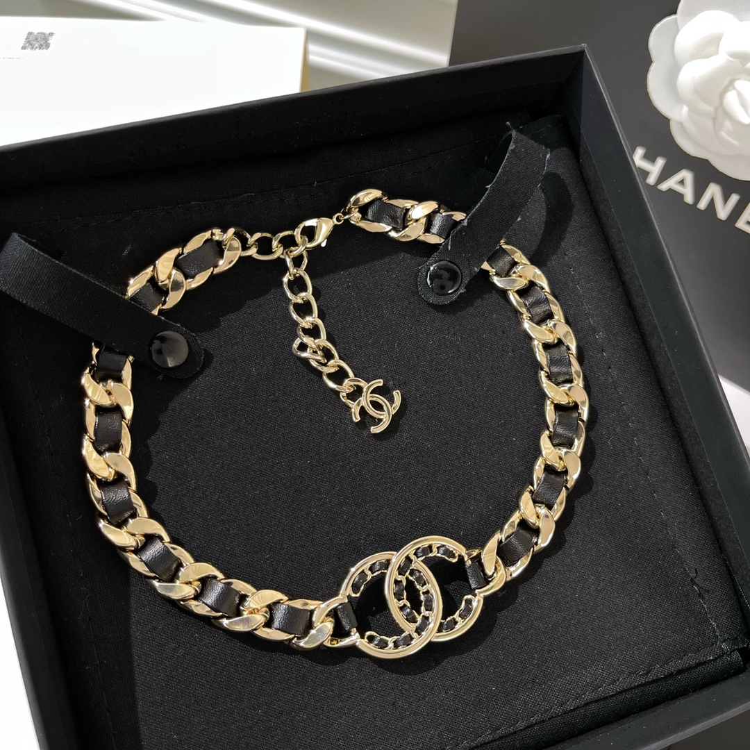 新款☑️CHANEL香奈儿双c黑皮绳颈链项链