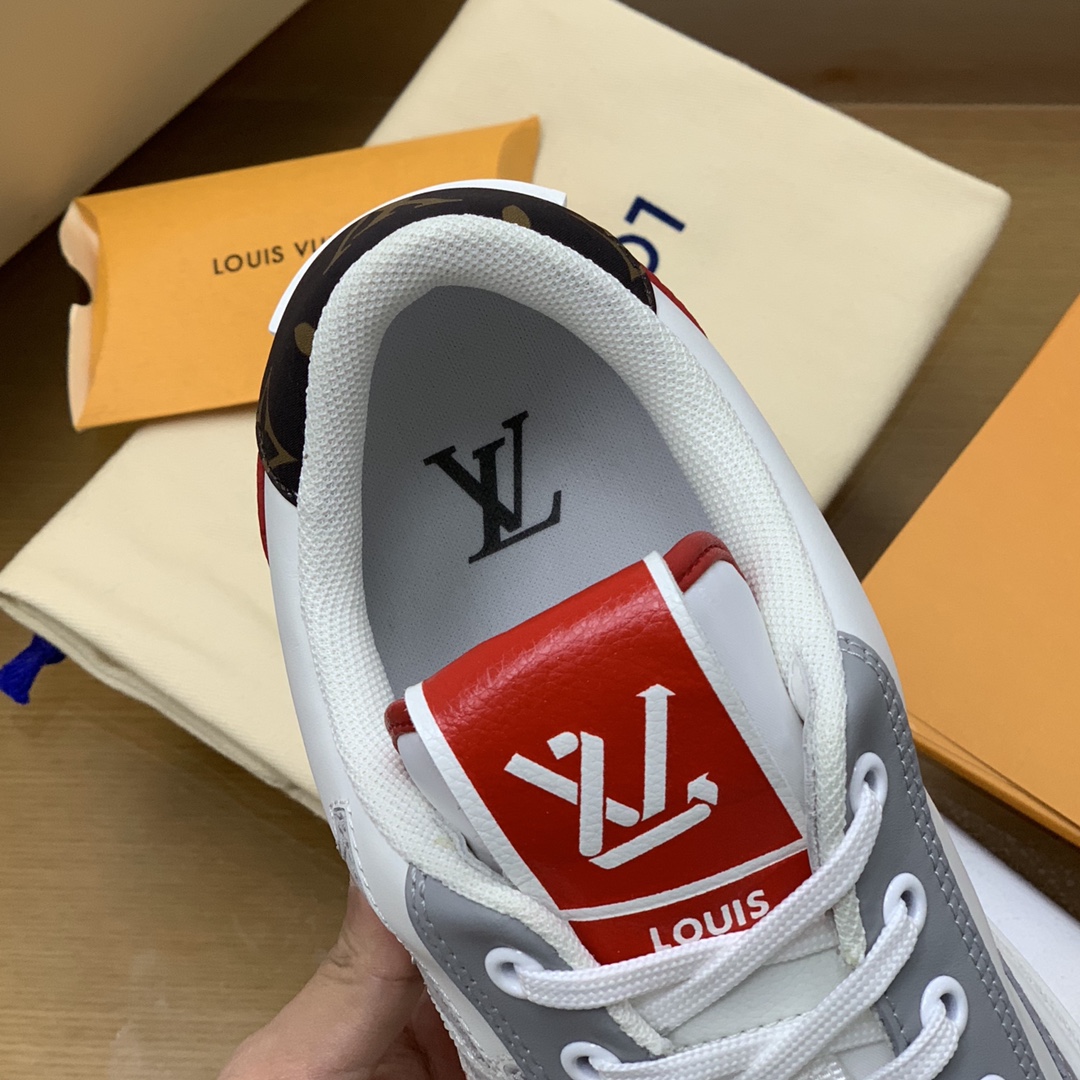 LV/路易威登 白色牛皮及标志性Monogram帆布情侣款低帮运动鞋