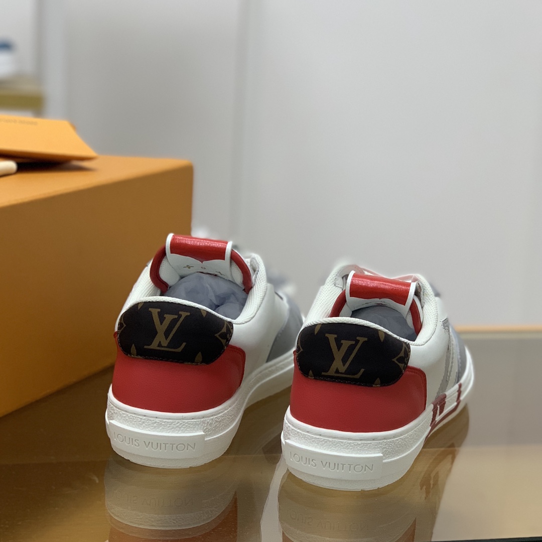 LV/路易威登 白色牛皮及标志性Monogram帆布情侣款低帮运动鞋