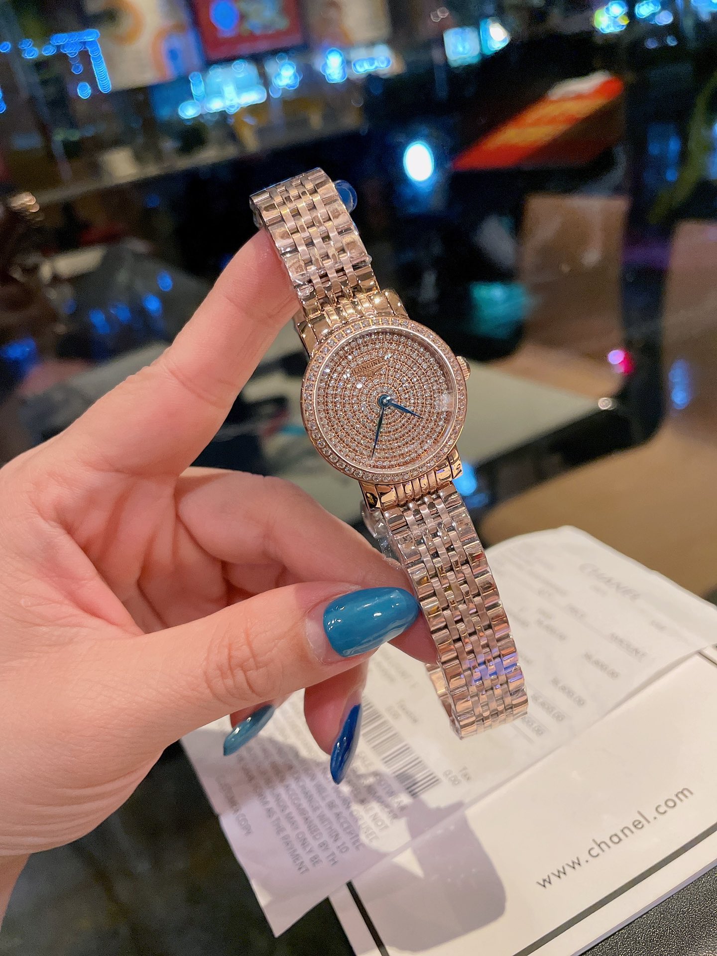 L5  浪琴 Longines 满钻 浪琴  Longines . 最新气质女表 搭载原装进口石英机芯，珍珠贝表盘，水晶镶钻精致雅典，闪亮而不单调，316精钢表壳 ，[玫瑰]尺寸30mm 典雅气质，魅力绽放 专注品质