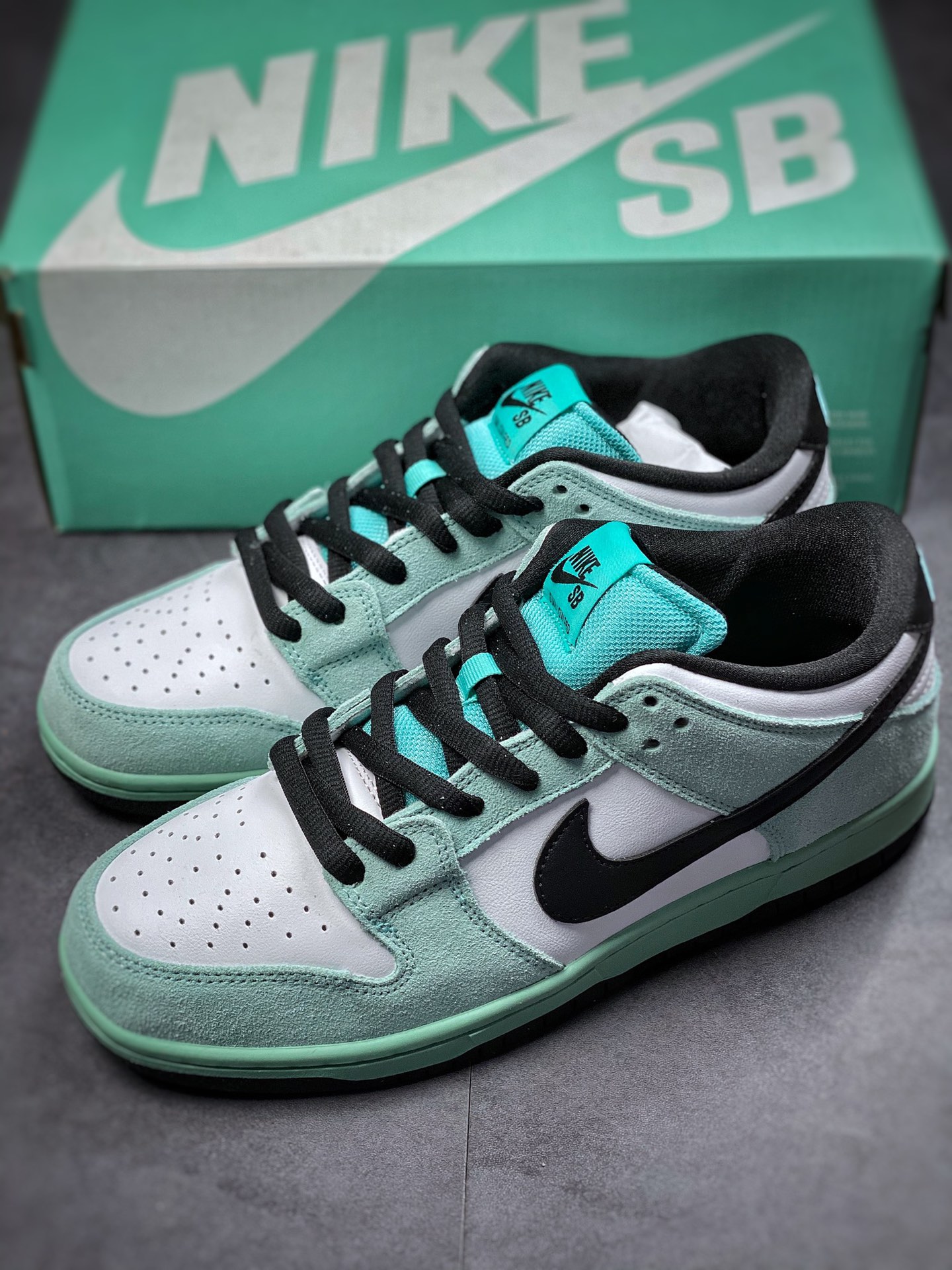 260 Nike SB Dunk Low 元年复刻冰蓝 819674-301