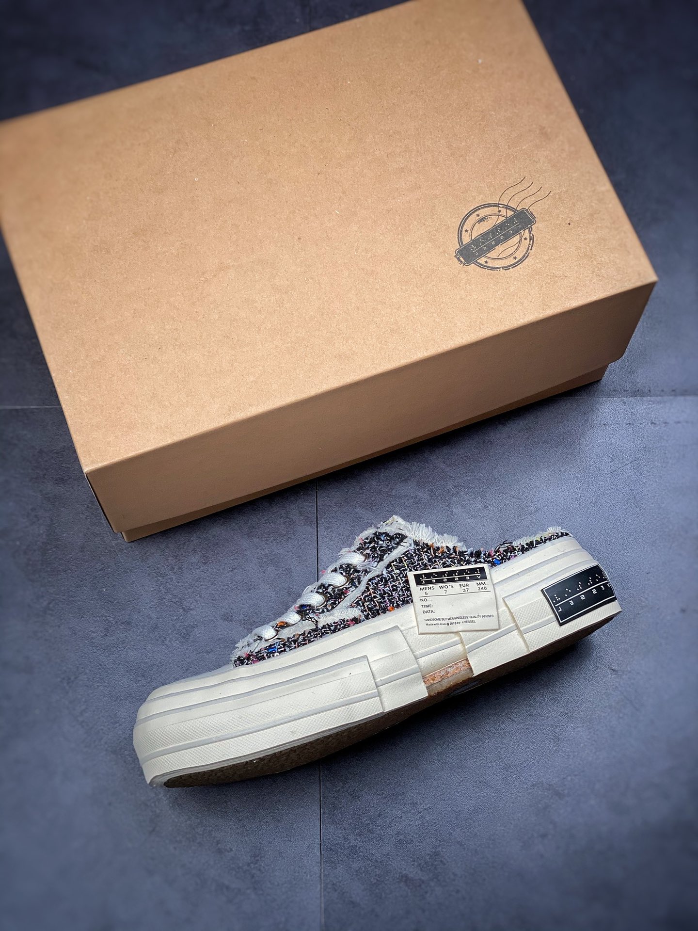350  吴建豪个人新锐品牌xVESSEL G.O.P. Slip on Mule Black Tweed 重工解构厚底软木百搭乞丐风增高半拖懒人F21X32B