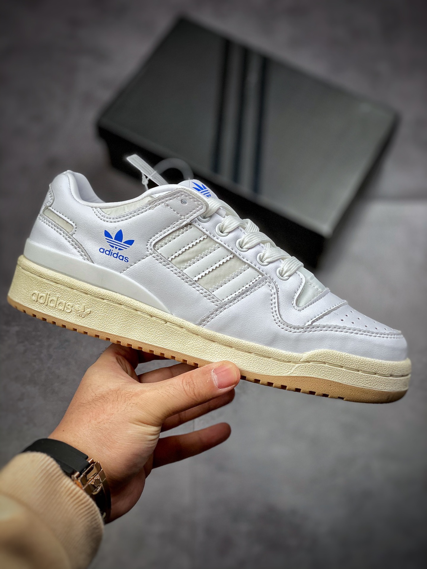 170  阿迪达斯 Adidas Forum 84 Low OG “Bright Blue” 白蓝低帮板鞋H04903