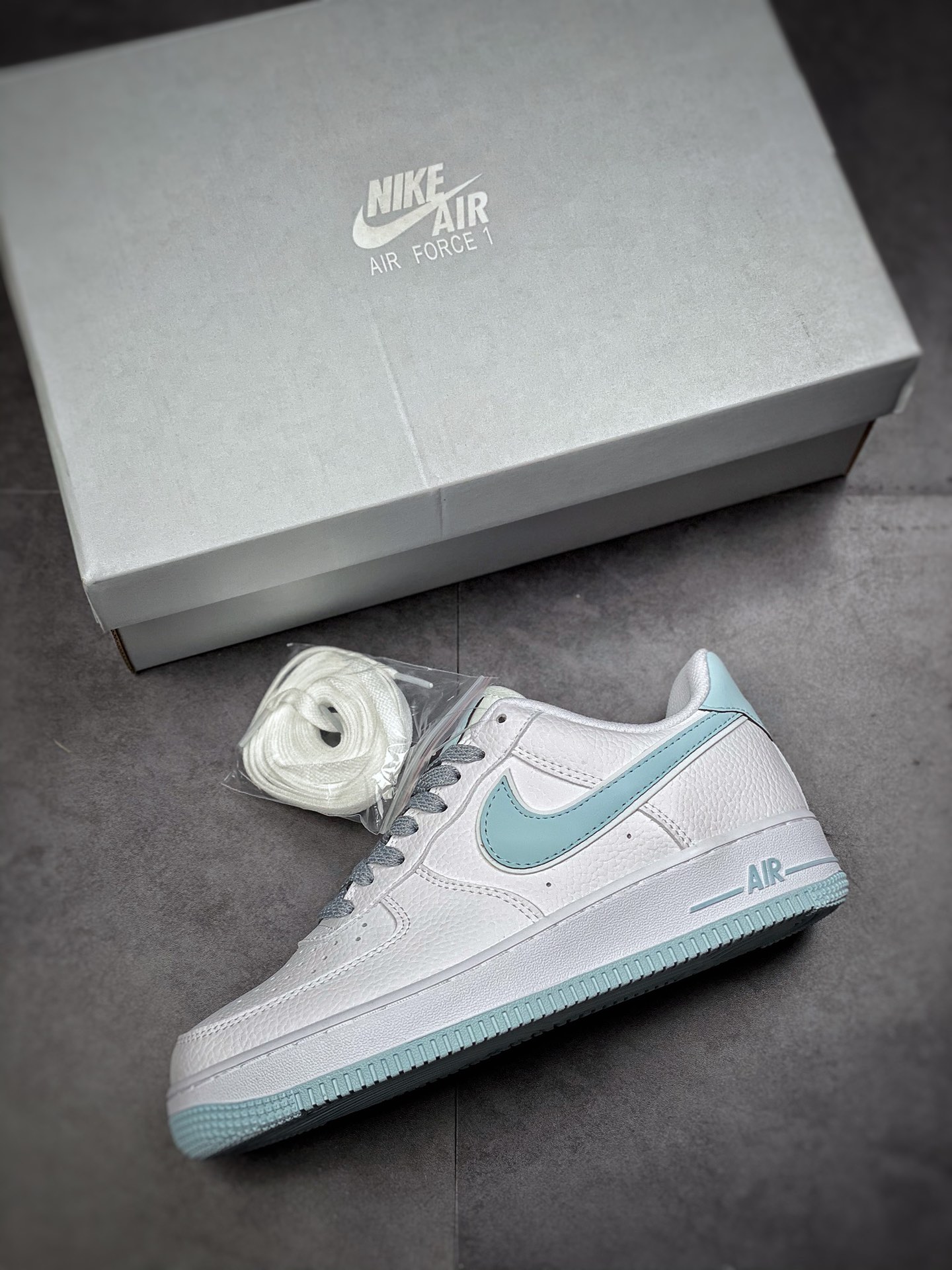 220  Nike Air Force 1 Low 07 白蓝色 原楦头原纸板打造纯正空军版型 AQ2566-201