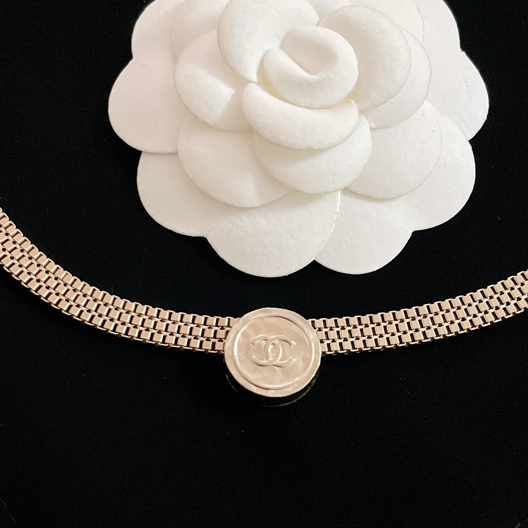 【】 【香蛇骨金币choker】Z 5980，又是一条绝美时髦的choker，无敌好看，这设计颜值绝绝子