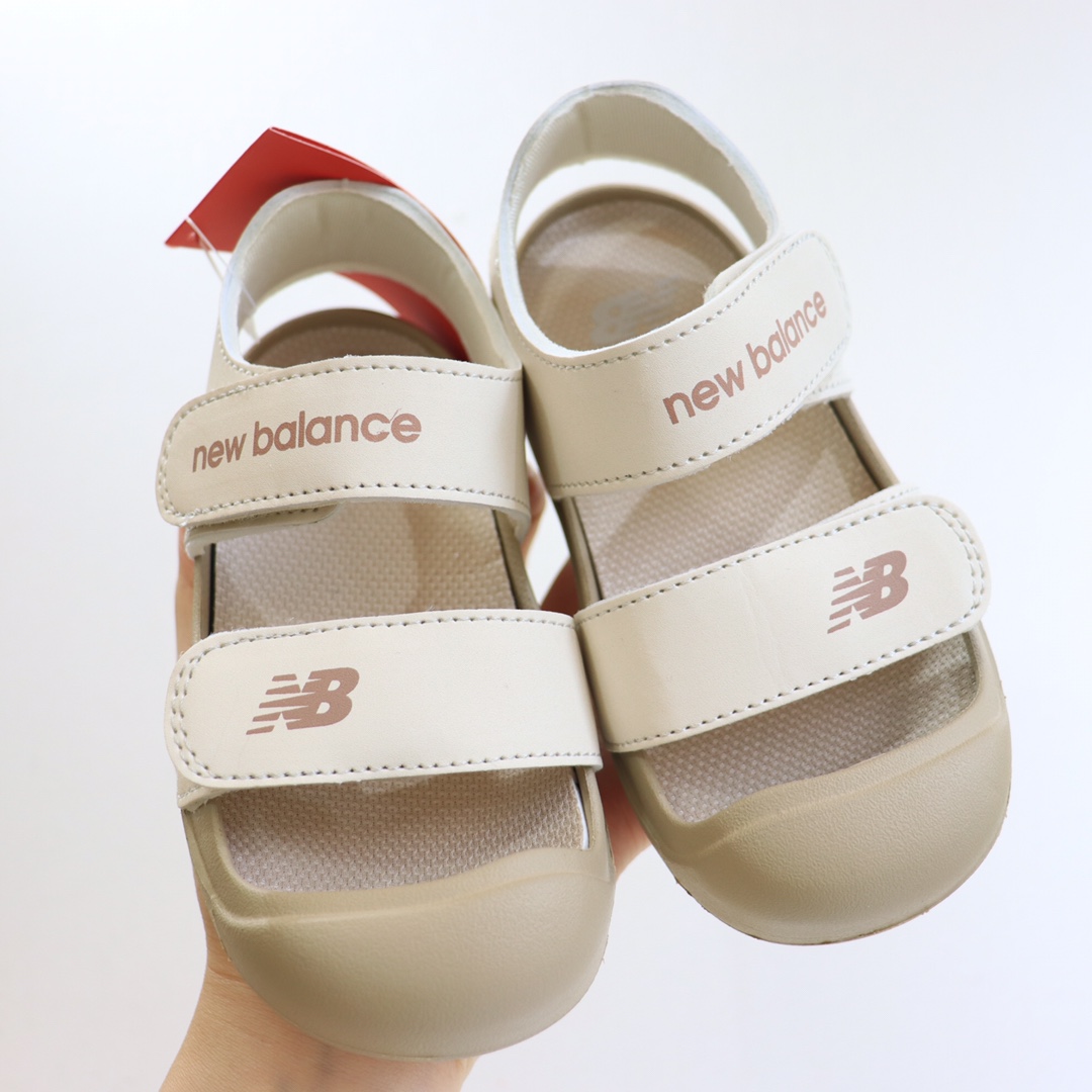 图片[2]-专G版ＮＢ护脚沙滩凉鞋‼️ 前面两个魔术贴粘贴的，都可以打开的还加松紧带！NB家的凉鞋做出来除了百搭就是舒服！🔥🔥 拥有一些特别的凉鞋真的是太重要了🌝🙈上脚非常舒服，NB家的运动款凉鞋想要的宝宝必入呀❤-选品中心