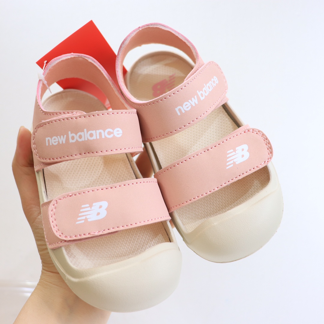 图片[2]-专G版ＮＢ护脚沙滩凉鞋‼️ 前面两个魔术贴粘贴的，都可以打开的还加松紧带！NB家的凉鞋做出来除了百搭就是舒服！🔥🔥 拥有一些特别的凉鞋真的是太重要了🌝🙈上脚非常舒服，NB家的运动款凉鞋想要的宝宝必入呀❤-选品中心