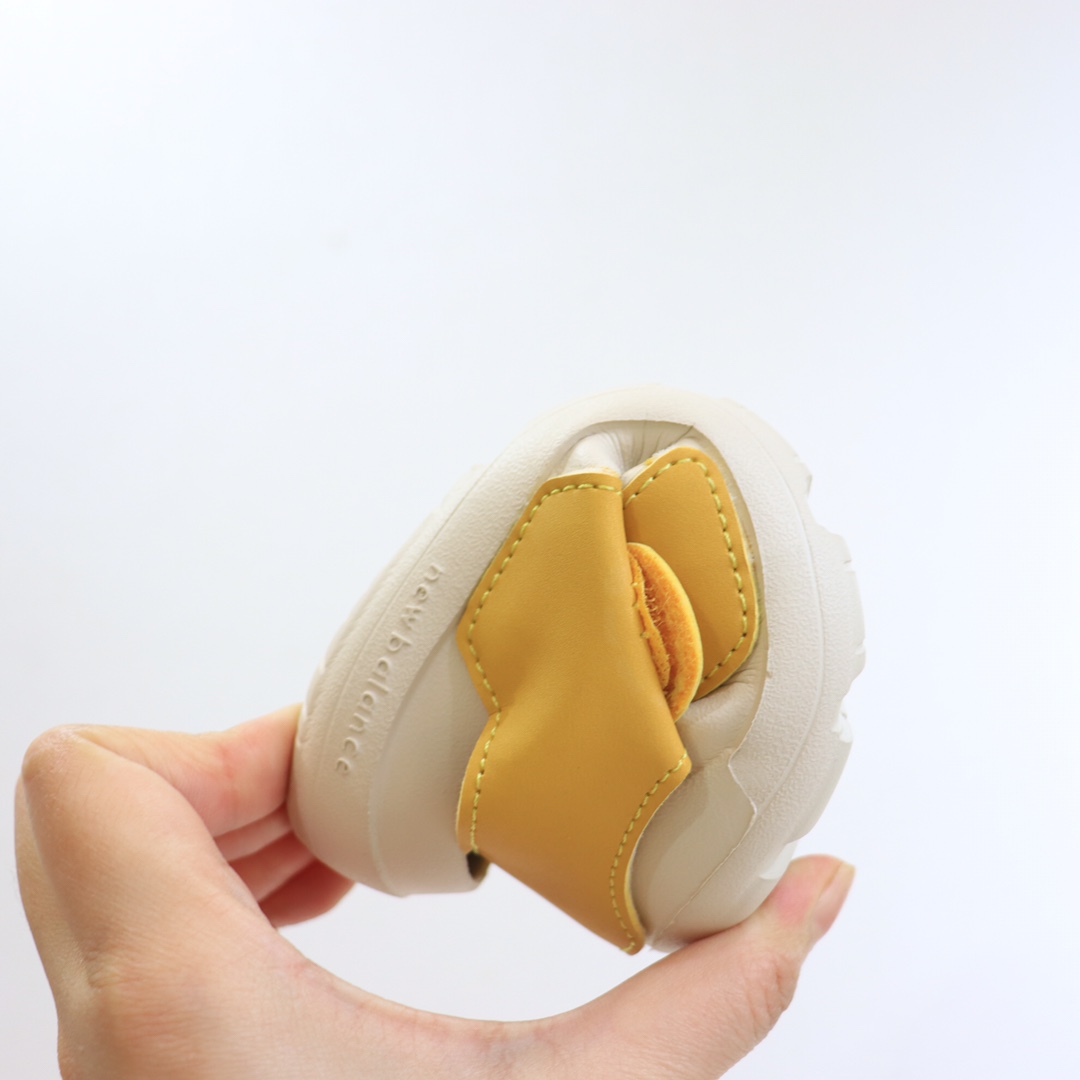 图片[6]-专G版ＮＢ护脚沙滩凉鞋‼️ 前面两个魔术贴粘贴的，都可以打开的还加松紧带！NB家的凉鞋做出来除了百搭就是舒服！🔥🔥 拥有一些特别的凉鞋真的是太重要了🌝🙈上脚非常舒服，NB家的运动款凉鞋想要的宝宝必入呀❤-选品中心