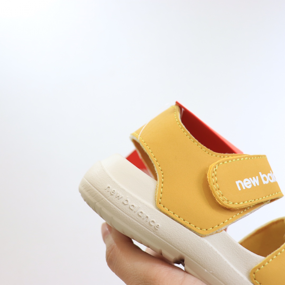 图片[7]-专G版ＮＢ护脚沙滩凉鞋‼️ 前面两个魔术贴粘贴的，都可以打开的还加松紧带！NB家的凉鞋做出来除了百搭就是舒服！🔥🔥 拥有一些特别的凉鞋真的是太重要了🌝🙈上脚非常舒服，NB家的运动款凉鞋想要的宝宝必入呀❤-选品中心