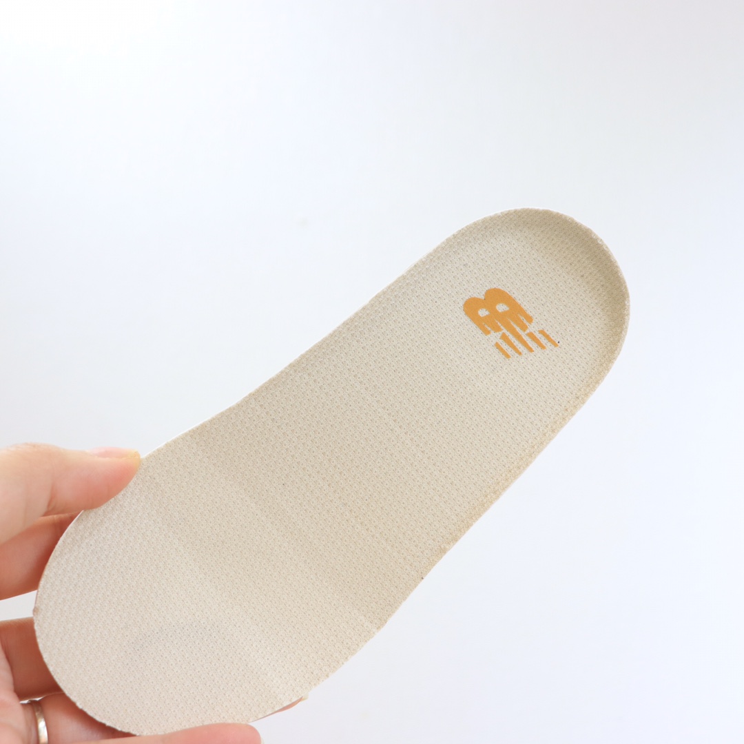 图片[8]-专G版ＮＢ护脚沙滩凉鞋‼️ 前面两个魔术贴粘贴的，都可以打开的还加松紧带！NB家的凉鞋做出来除了百搭就是舒服！🔥🔥 拥有一些特别的凉鞋真的是太重要了🌝🙈上脚非常舒服，NB家的运动款凉鞋想要的宝宝必入呀❤-选品中心