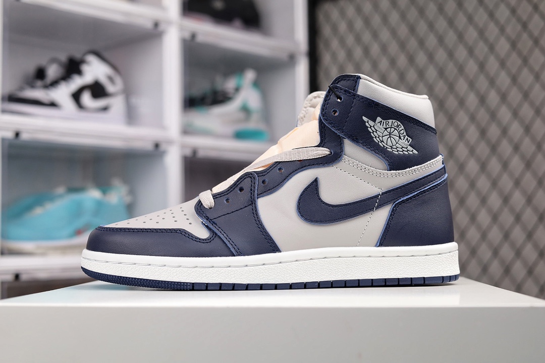 H5 乔丹 AJ1 高帮 /Nike Air Jordan 1 High 85 “College Navy”蓝灰 AJ1代经典复古经典高帮百搭文化篮球鞋“”采用软质纳帕头层皮革鞋头饰片及牛巴革鞋面材质缜密中底拉帮工艺内置气垫耐磨大底×336BF