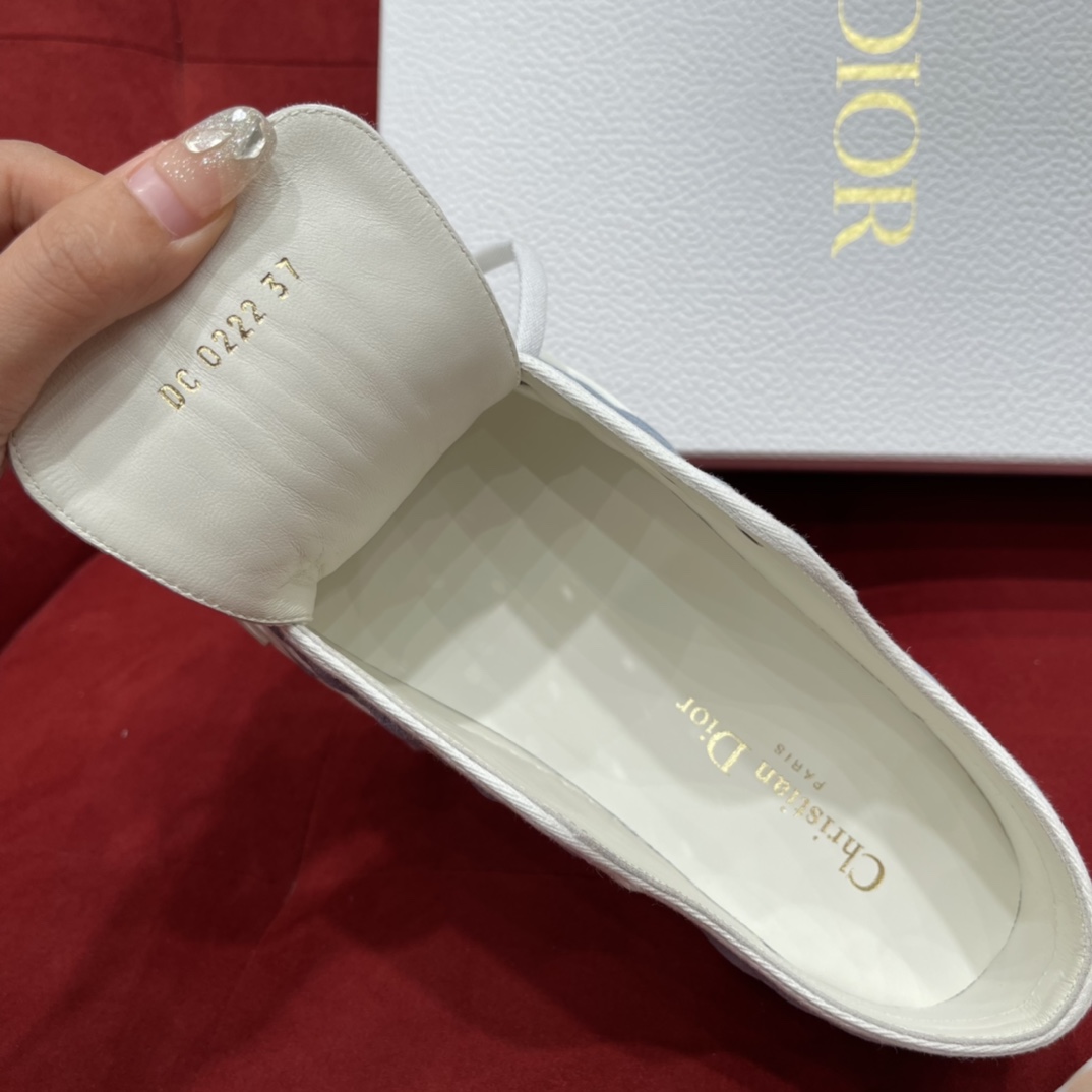𝐃𝐈𝐎𝐑迪奥   标志性的藤格纹牛仔色女士运动鞋