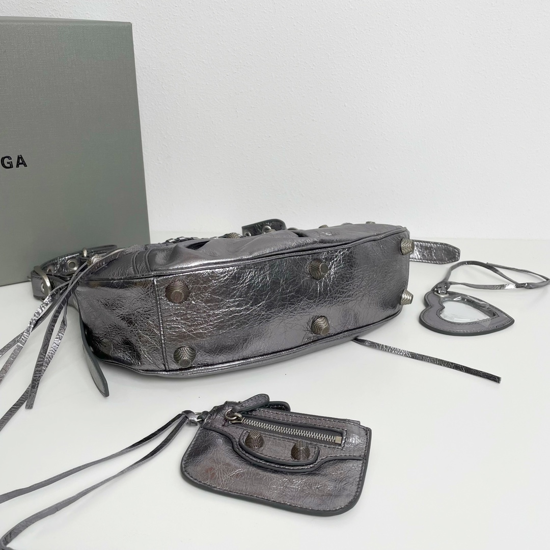 Balenciaga Classic Handcrafted Luxury Leather Shoulder Bag Ref 8