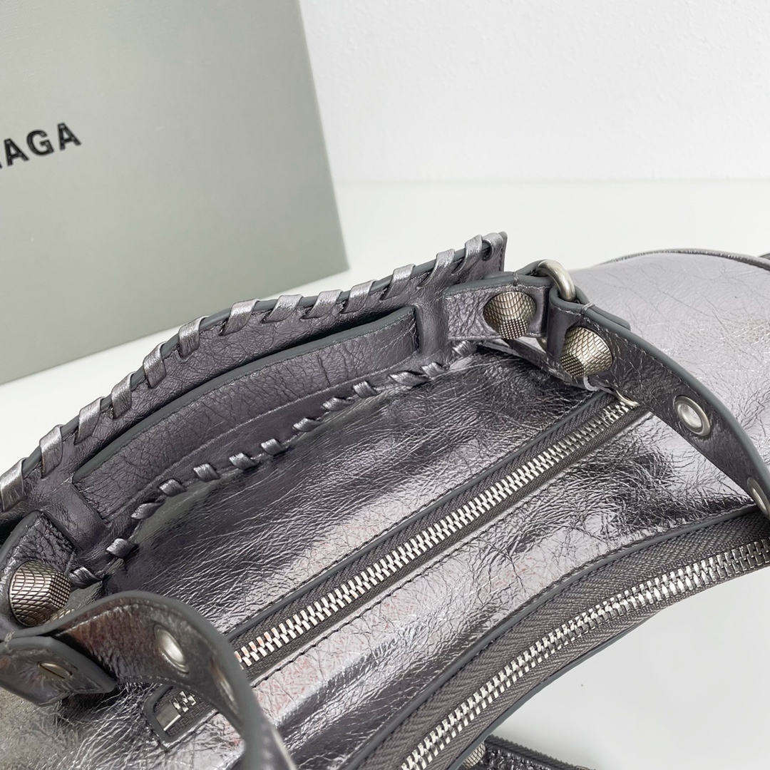 Balenciaga Classic Handcrafted Luxury Leather Shoulder Bag Ref 7