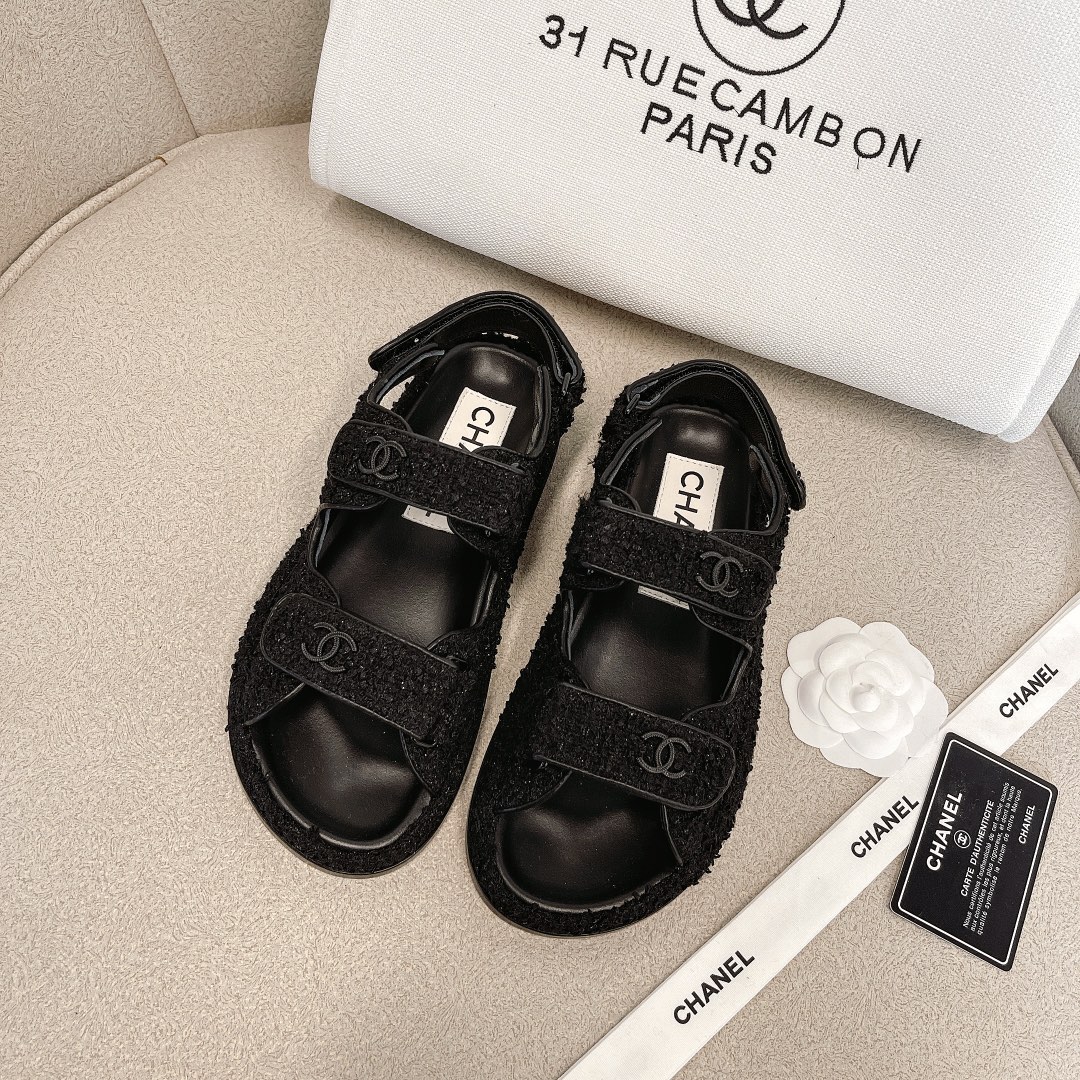 CHANEL сандалі  скура з буйвала  робіць ногі белымі  элегантны стыль
