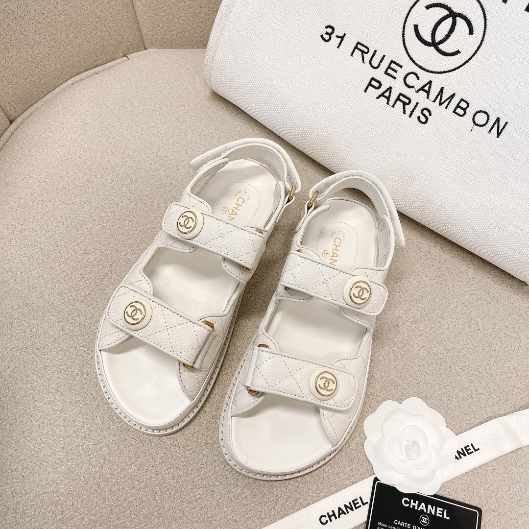 CHANEL сандалі скураныя, робяць скуру ног бялейшай, элегантны стыль