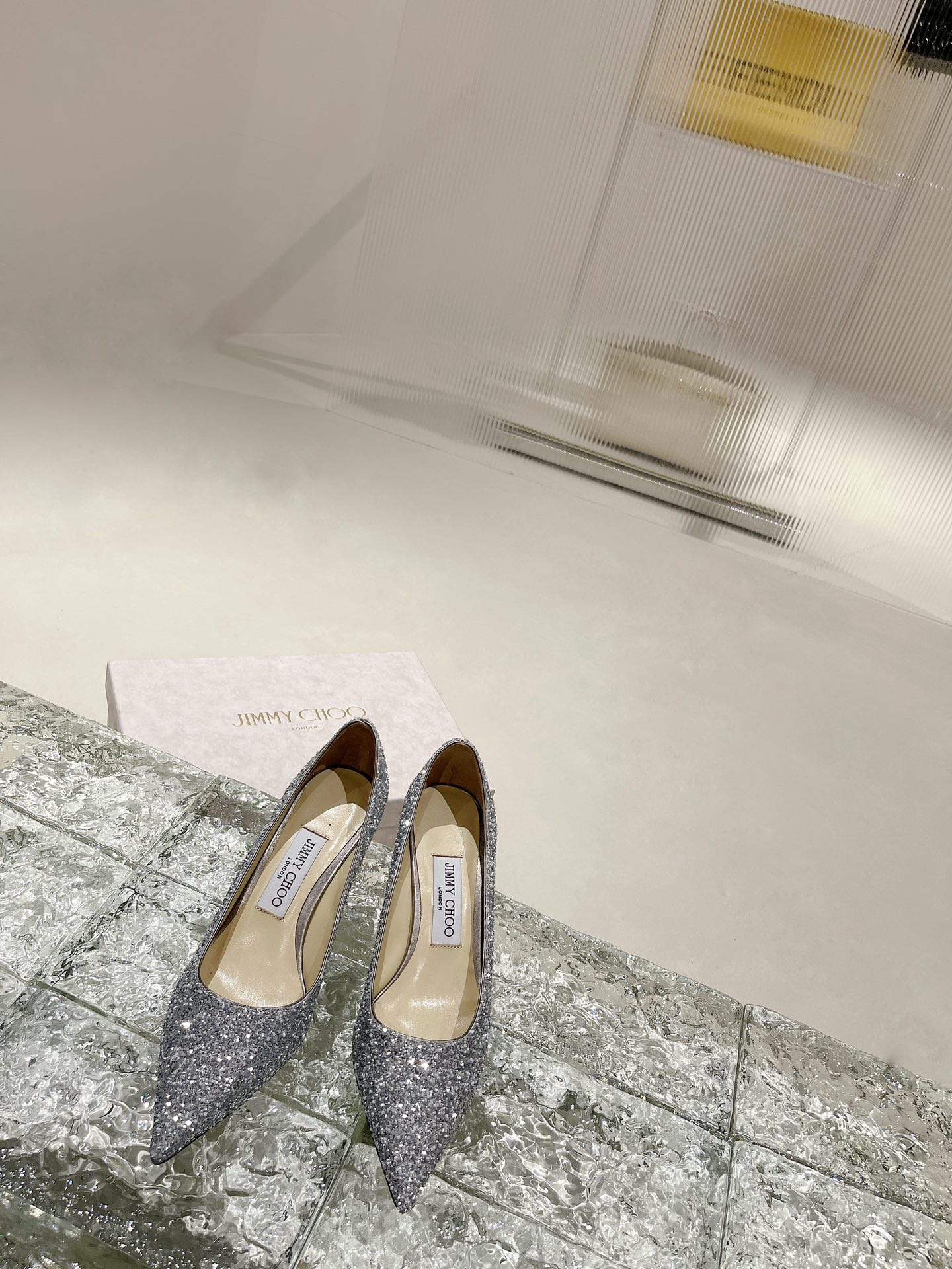 JIMMY CHOO ハイヒール ポインテッドトゥパンプス パールグリッター 高温ホットフィックスラインストーン+輸入ラムホエール フルグレインクリスタルラムレザー
