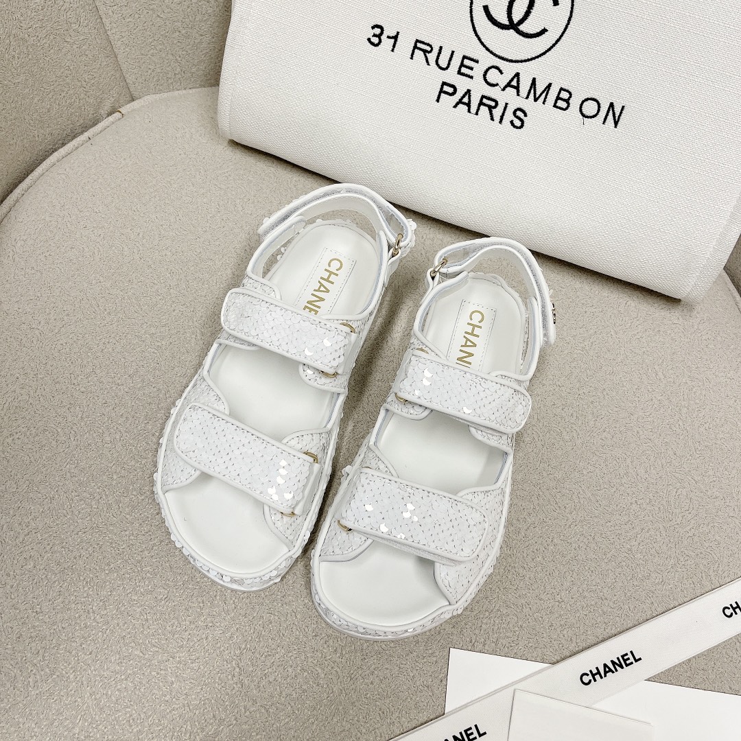 CHANEL сандалі скураныя, робяць скуру ног бялейшай, элегантны фасон