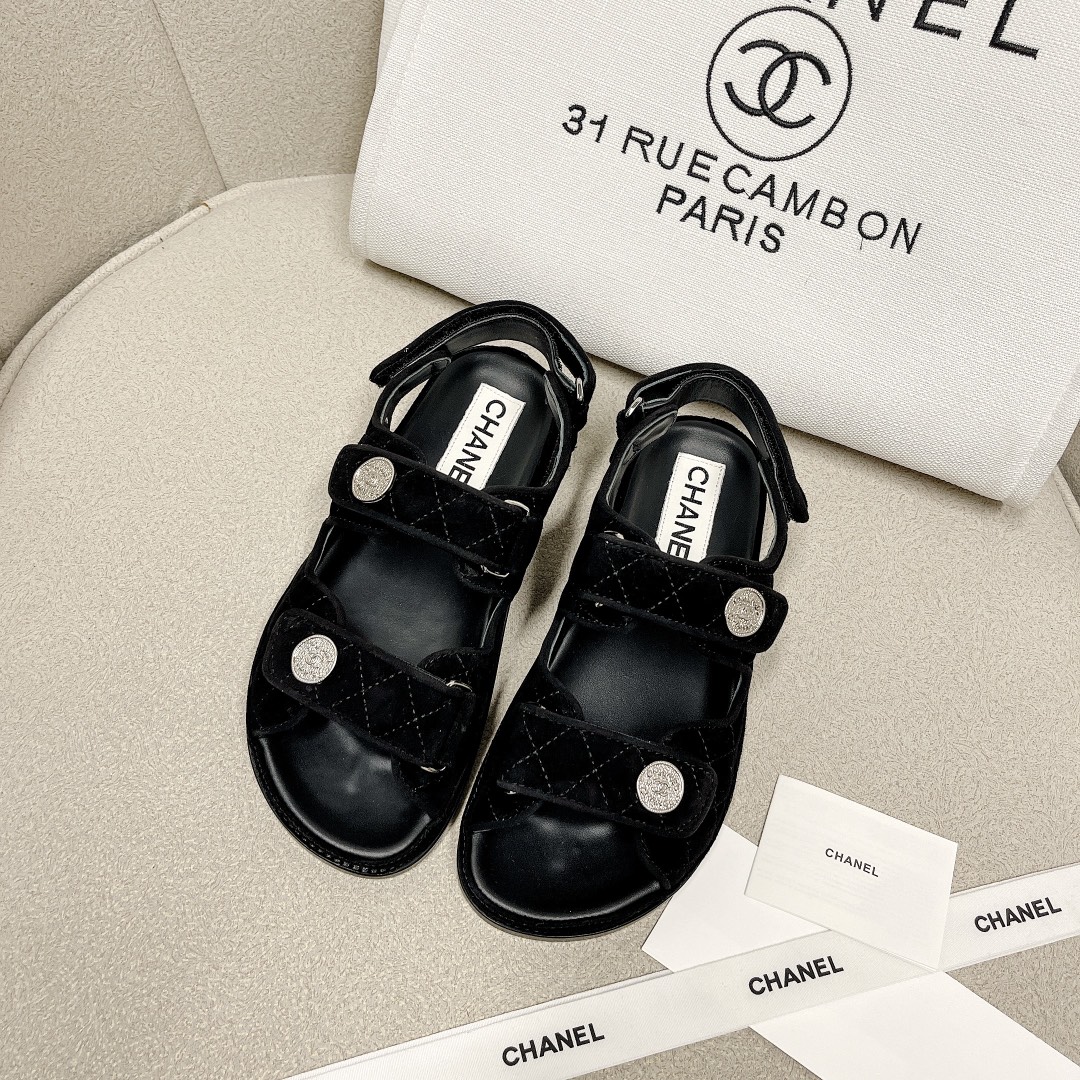 CHANEL сандалі  скура  робіць ногі белымі  элегантны стыль