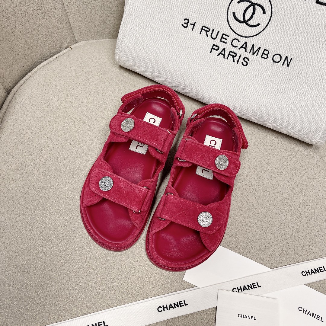 CHANEL сандалі скураныя, робяць скуру ног бялейшай, элегантны фасон