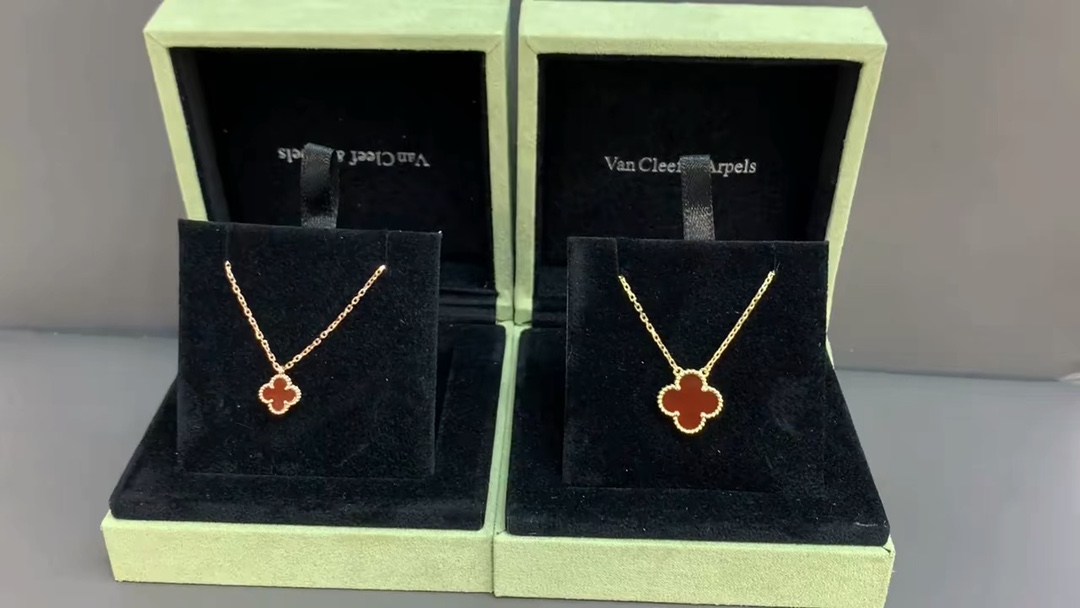 Van Cleef & Arpels VCA红玛瑙四叶草项链