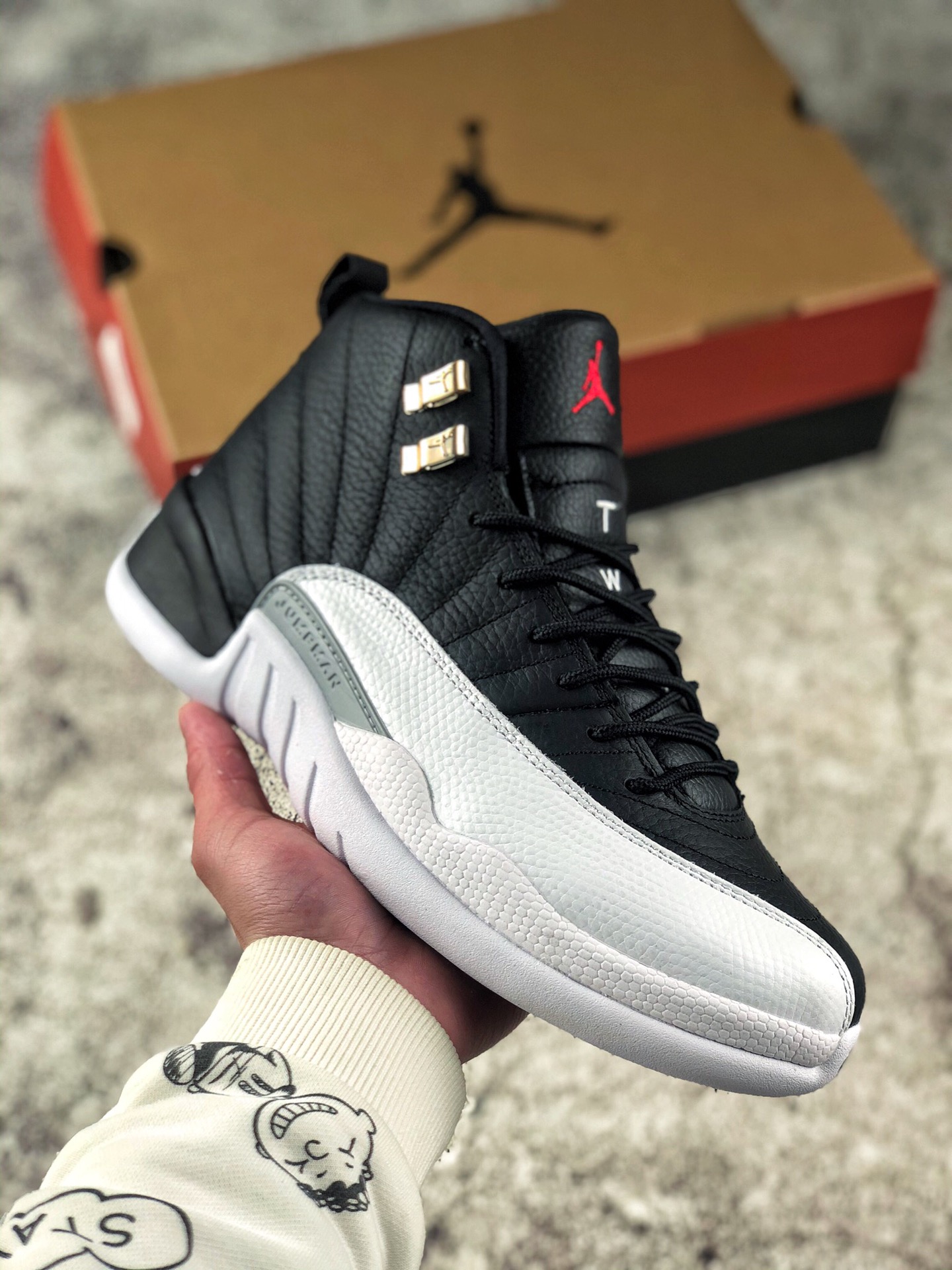 本地自取 核心放店
Air Jordan 12