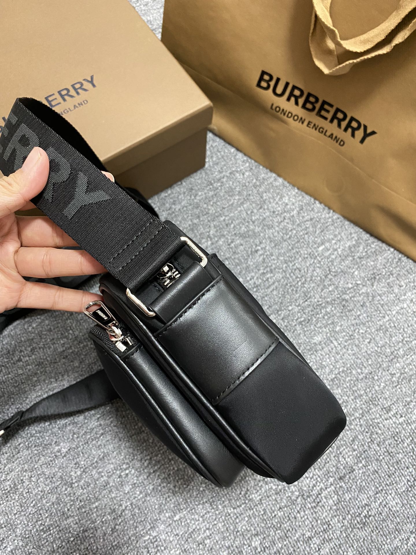Burberry ECONYL® Crossbody Bag with Logo Print and Adjustable Strap 7 i1648956708 3000 5