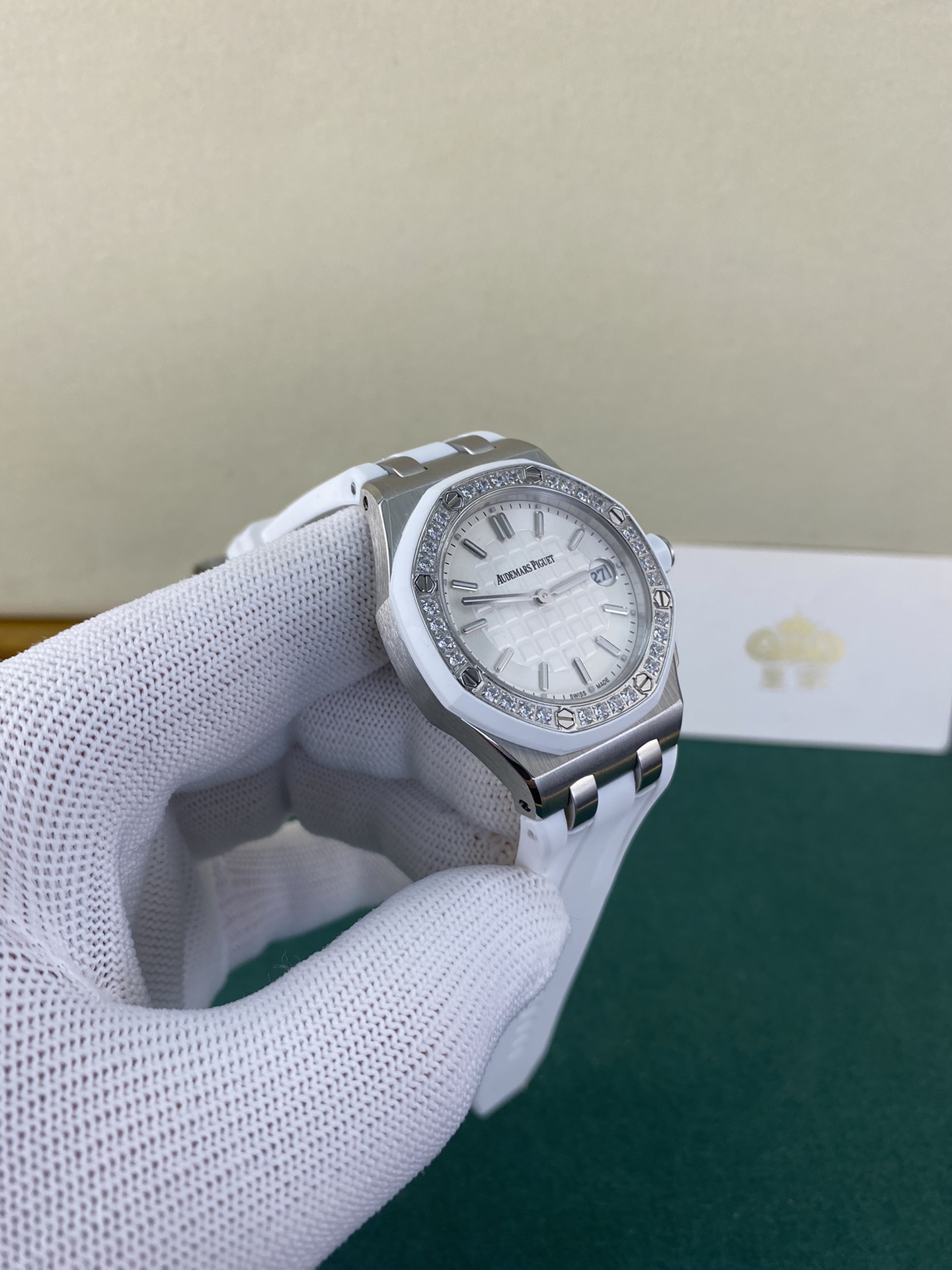 Audemars Piguet 皇家 爱彼皇家橡树系列镶钻白皇橡