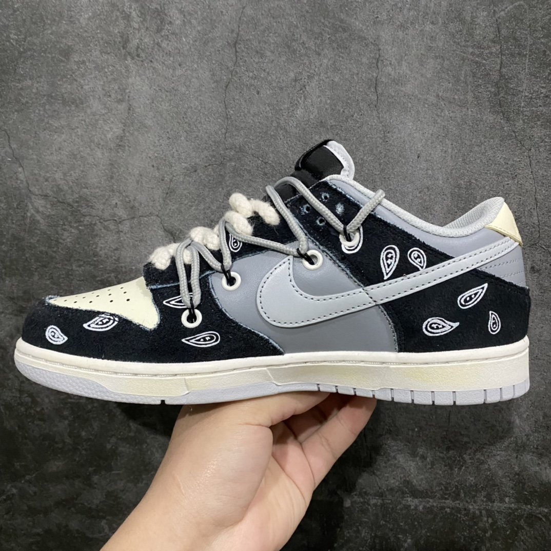 图片[2]-YH纯原版本Nike Dunk Low vibe做旧 腰果花Vibe主题定制 耐磨防滑 低帮休闲板鞋 男女款 灰黑 货号：DH7913-001 原厂原档案开发，原盒原标，原厂头层皮料，官方厚鞋舌设计，做工细节全方位比对原鞋。 尺码：36 36.5 37.5 38 38.5 39 40 40.5 41 42 42.5 43 44 44.5 45 46 47.5-选品中心
