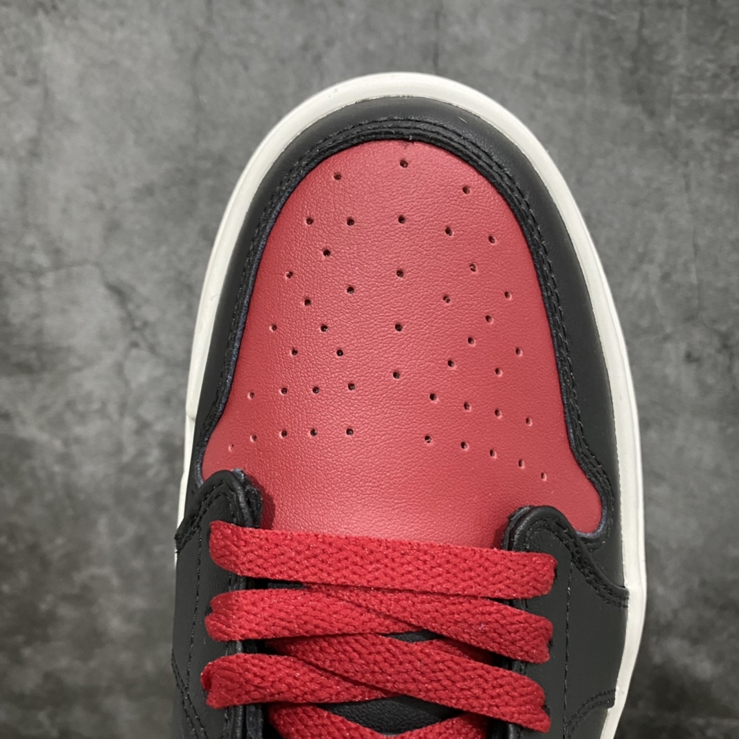 图片[5]-Air Jordan 1 LV8D Elevated \”Bred\” 货号：DQ1823-006 整体配色以经典的黑红为主调 鞋垫使用软木塞设计 特别之处在于中底经过了加厚处理 带来显著的增高效果 该款在设计上刻意省略许多记忆中的标志性图案 包括鞋舌上的标签、鞋跟的 Logo 等 隐约透露出鞋款的价值不需依靠品牌光环的反思 尺码：35.5 36 36.5 37.5 38 38.5 39 40 40.5 41 42 42.5 43 44 44.5 45 收起-选品中心