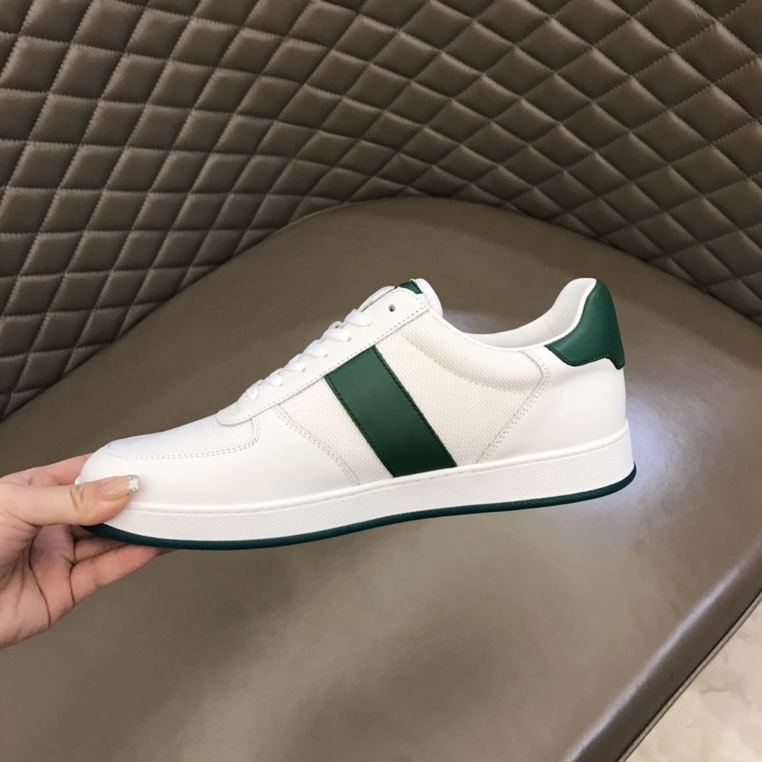 LV/路易威登   彩色牛皮拼接进口透气高密度网面男士经典休闲运动鞋