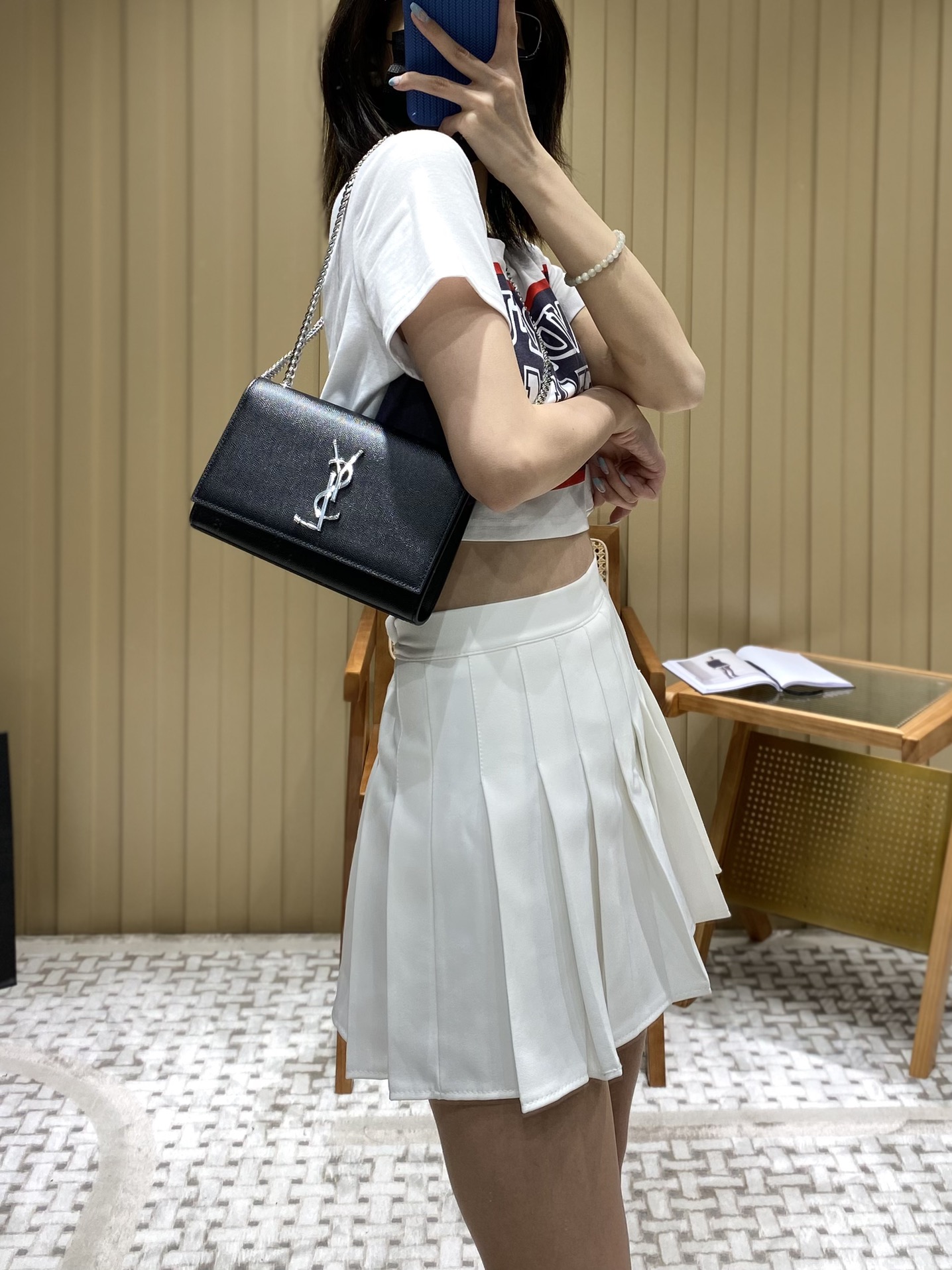 Saint laurent Ysl 𝙆𝙖𝙩𝙚 20𝙘𝙢 链条包 469390黑色球纹银扣