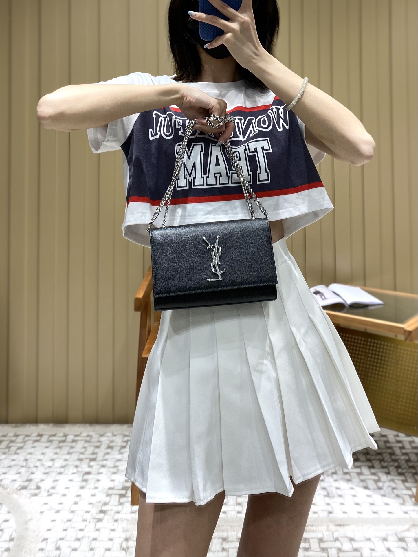 Saint laurent Ysl 𝙆𝙖𝙩𝙚 20𝙘𝙢 链条包 469390黑色球纹银扣
