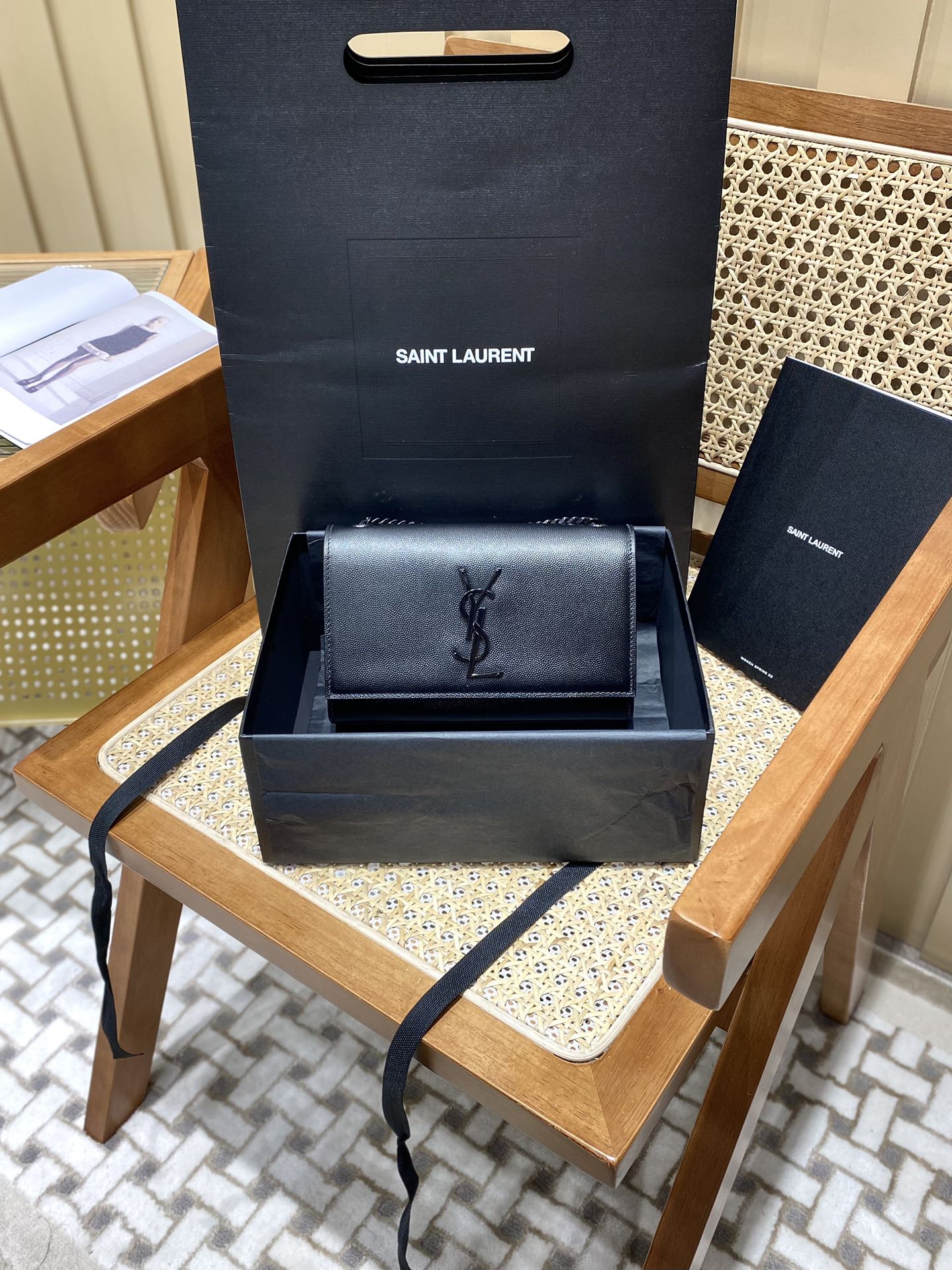 Saint laurent Ysl 𝙆𝙖𝙩𝙚 20𝙘𝙢 链条包 469390黑色球纹黑扣