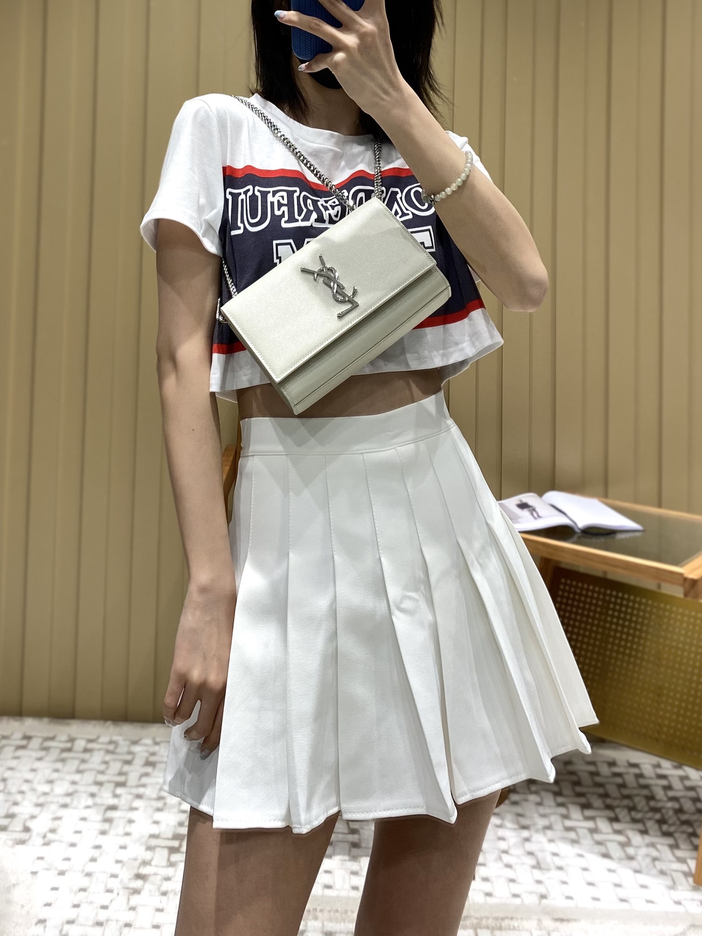Saint laurent Ysl 𝙆𝙖𝙩𝙚 20𝙘𝙢 链条包 469390白色球纹银扣