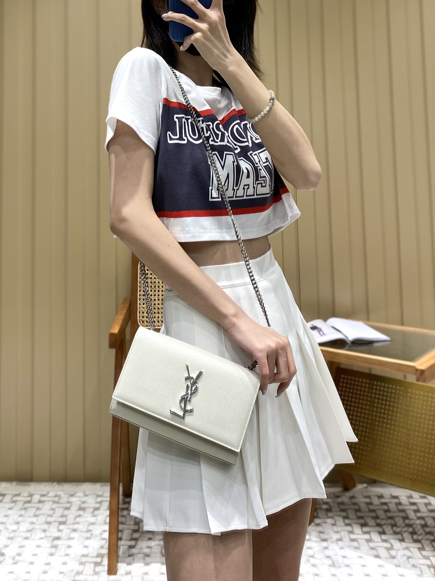 Saint laurent Ysl 𝙆𝙖𝙩𝙚 20𝙘𝙢 链条包 469390白色球纹银扣