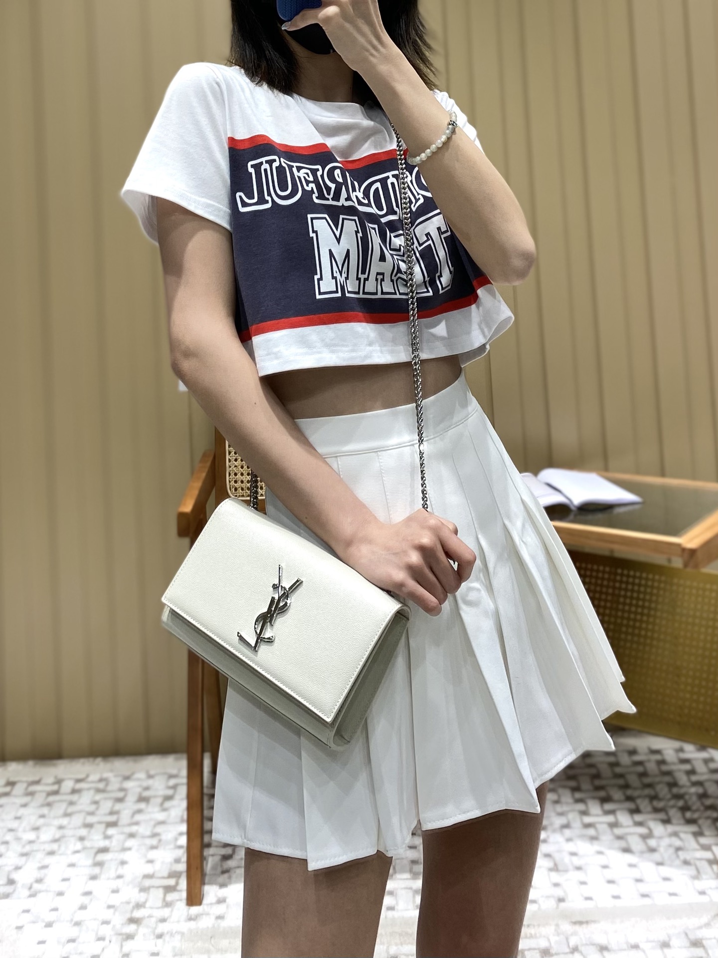 Saint laurent Ysl 𝙆𝙖𝙩𝙚 20𝙘𝙢 链条包 469390白色球纹银扣
