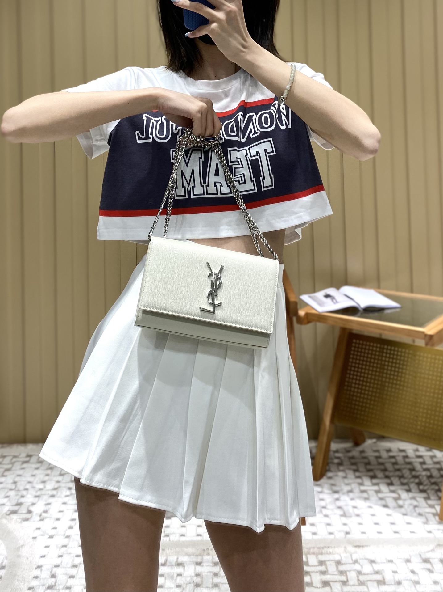 Saint laurent Ysl 𝙆𝙖𝙩𝙚 20𝙘𝙢 链条包 469390白色球纹银扣
