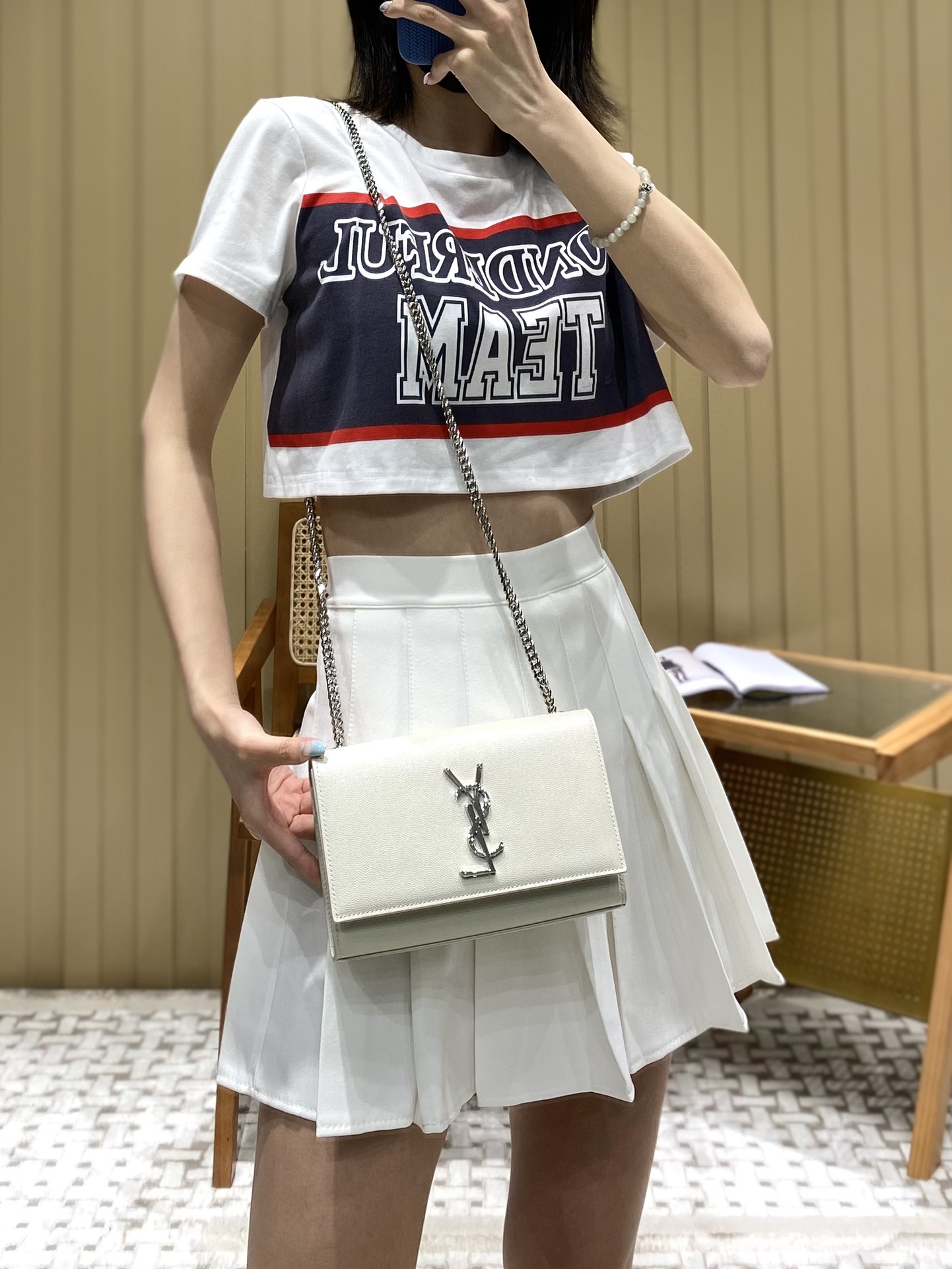 Saint laurent Ysl 𝙆𝙖𝙩𝙚 20𝙘𝙢 链条包 469390白色球纹银扣