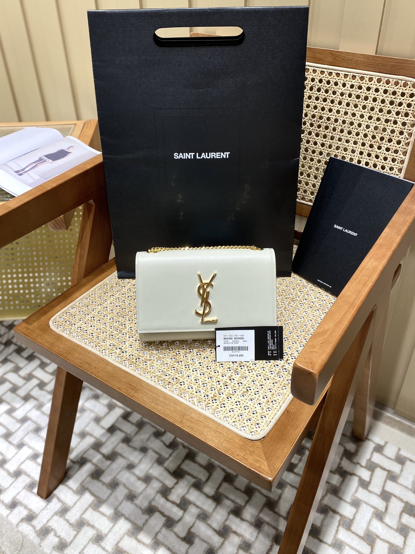 Saint laurent Ysl 𝙆𝙖𝙩𝙚 20𝙘𝙢 链条包 469390白色球纹金扣
