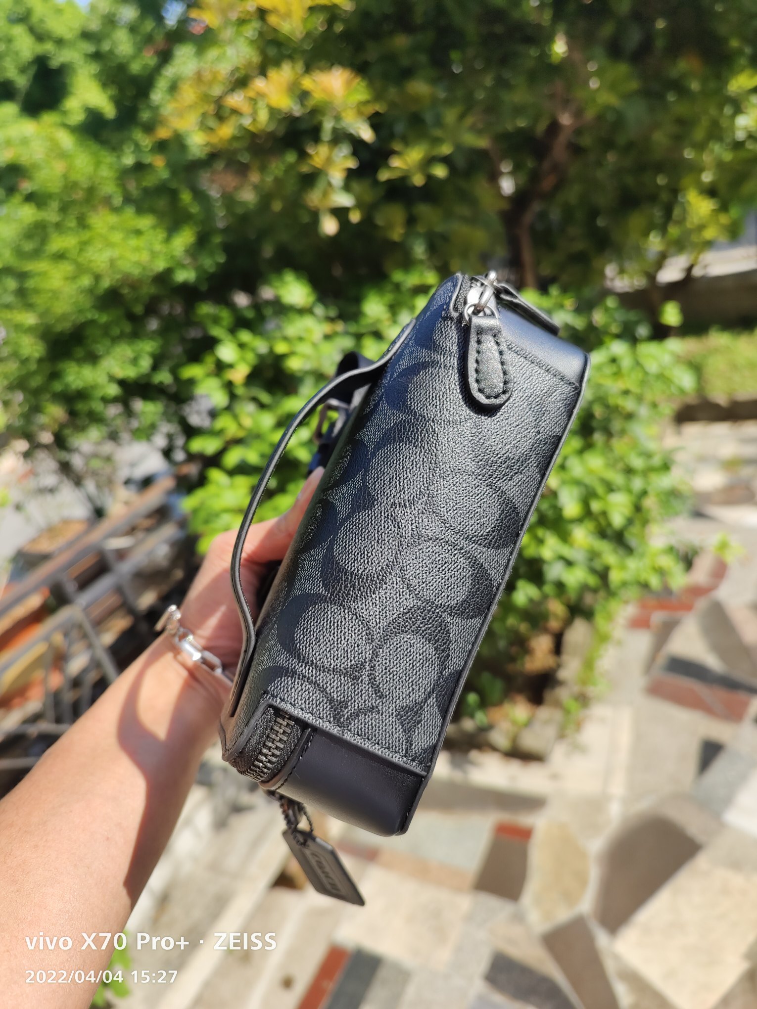 Coach coach2610 蔻驰新款男士极简随身相机包 Charter 可以单肩斜挎 也可以手拿 尺寸： 19*13*4.5