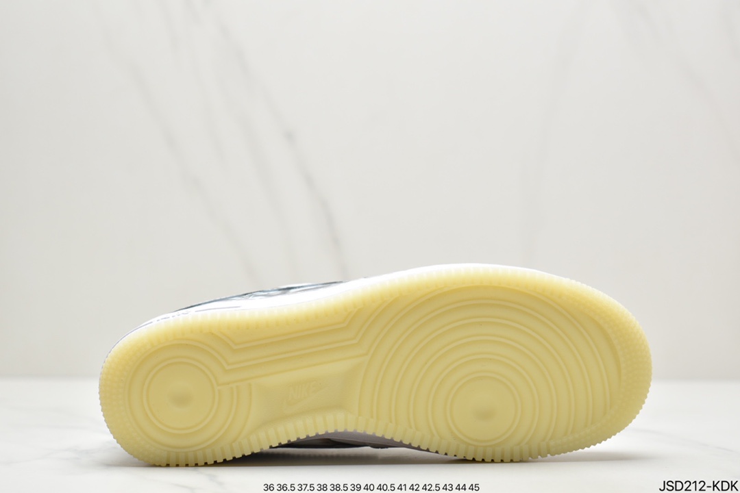 200 耐克Nike Air Force 1 ”Skeleton” 骨骼万圣节骨头夜光空军一号低帮板鞋 BQ7541-100