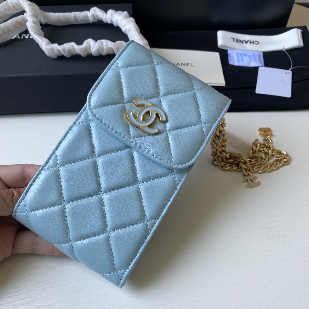 Chanel 2022新款手机包到货 最新五金造型
